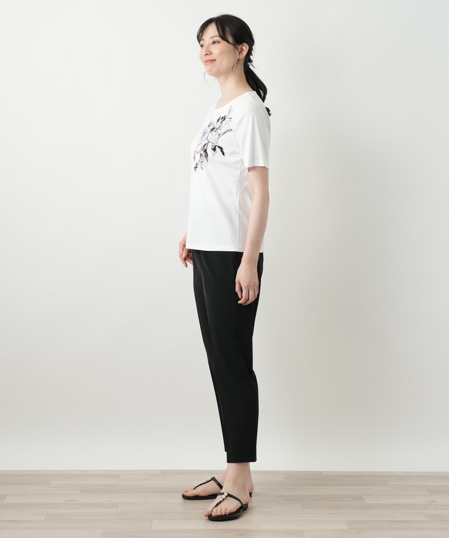 Leilian 花柄クルーネックカットソー レリアン トップス カットソー・Tシャツ ホワイト