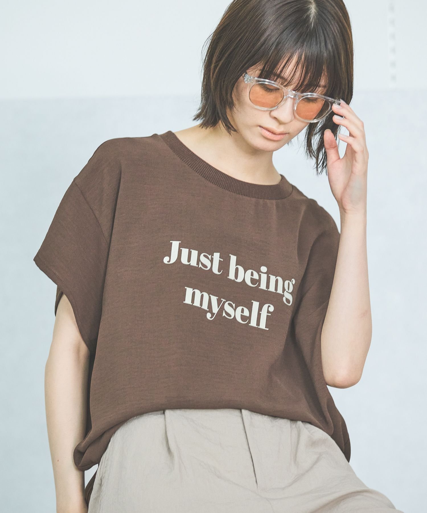 LAKOLE 布帛プリントT ラコレ トップス カットソー・Tシャツ ホワイト ブラック ブラウンのサムネイル