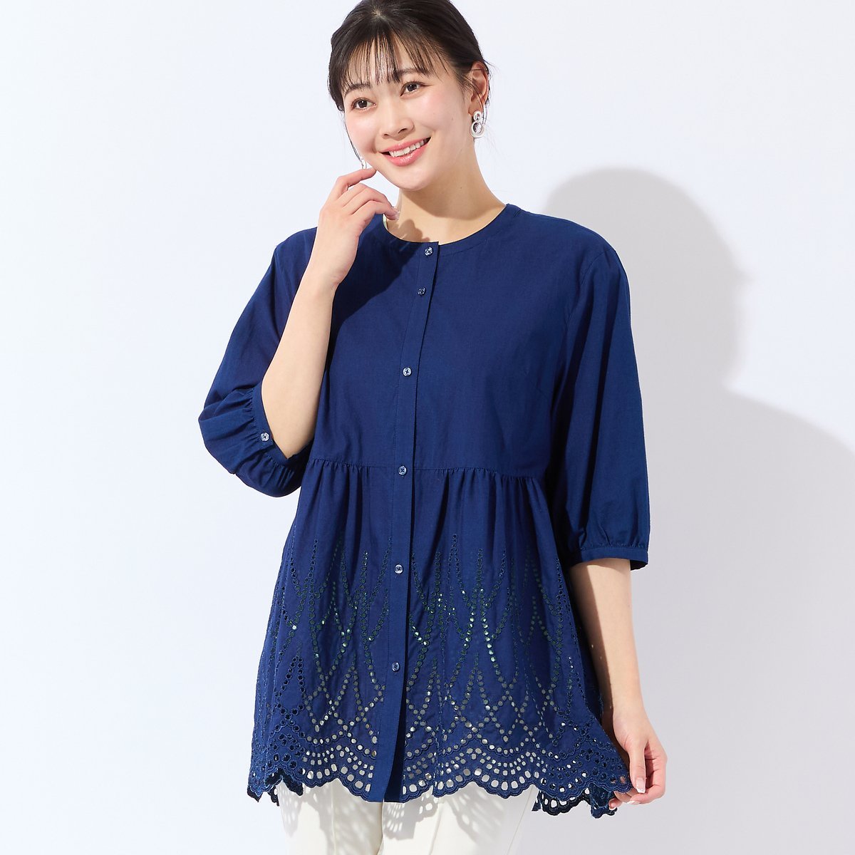 missel 【洗える・L~3Lサイズ】デニムローン刺繍ブラウス ミゼール トップス シャツ・ブラウス ブルー ネイビー