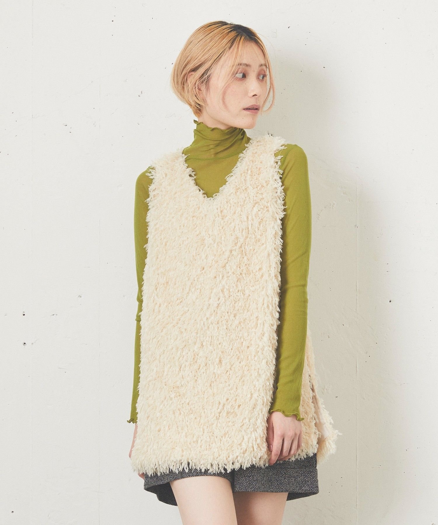 【SALE／50%OFF】Kivi フェザーライクノースリTOPS レトロガール トップス ベスト・ジレ ホワイト グレー ブラウンのサムネイル