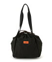 JACKROSE（ジャックローズ）(U)UNIVERSAL OVERALL/UNIVERSAL OVERALL SHINGEN BUDOU BAG M製品情報剣道の防具入れをオマージュして作ったその名も信玄武道バッグ。 大変使用しやすく評判が良かった為、サイズを一回り小さくして復刻したバージョンです。 サイドのアウトポケットにはダーツを入れて荷物が溢れにくい仕様に、フロントのポケットはスナップボタンで開閉ができます。 トップも巾着型で拡張出来る仕様で容量を確保ができます。 またナイロンタフタ素材で見た目もナチュラルかつ軽さが何より使いやすいポイントです。【UNIVERSAL OVERALL/ユニバーサルオーバーオール】1924年に創業したアメリカ、シカゴのワークウェアブランド、ユニバーサルオーバーオール。ハードでリーズナブルなアイテムを、ほぼ1世紀近くに渡り拘って追求し続けています。現在でも、アメリカでは数少ないリアルワークウエアとして、多くのワーカーたちに支持されています。中でも、定番のコットン100%のワークパンツやカバーオール、ショップコートは、古き良きアメリカのワークウェアを愛好する日本のファンたちからも愛されているロングセラーアイテムです。また、彼らはタフなワークウエアを追求していく中で、より着用や洗濯に対して耐久性を持つ綿ポリエステル混紡のチノ素材をいち早く取りいれました。当時のワーカーたちから多くの支持を得ていたT/Cチノパンツは、現在ではワークファッション要素の必須でもある定番素材として日本でも定着しました。型番：532415221003-012-09 KP0135【採寸】サイズ縦横マチ持ち手F31.5cm48.0cm22.0cm67.5cm商品のサイズについて【商品詳細】中国素材：ナイロンサイズ：F※画面上と実物では多少色具合が異なって見える場合もございます。ご了承ください。商品のカラーについて 【予約商品について】 ※「先行予約販売中」「予約販売中」をご注文の際は予約商品についてをご確認ください。JACKROSE（ジャックローズ）(U)UNIVERSAL OVERALL/UNIVERSAL OVERALL SHINGEN BUDOU BAG M製品情報剣道の防具入れをオマージュして作ったその名も信玄武道バッグ。 大変使用しやすく評判が良かった為、サイズを一回り小さくして復刻したバージョンです。 サイドのアウトポケットにはダーツを入れて荷物が溢れにくい仕様に、フロントのポケットはスナップボタンで開閉ができます。 トップも巾着型で拡張出来る仕様で容量を確保ができます。 またナイロンタフタ素材で見た目もナチュラルかつ軽さが何より使いやすいポイントです。【UNIVERSAL OVERALL/ユニバーサルオーバーオール】1924年に創業したアメリカ、シカゴのワークウェアブランド、ユニバーサルオーバーオール。ハードでリーズナブルなアイテムを、ほぼ1世紀近くに渡り拘って追求し続けています。現在でも、アメリカでは数少ないリアルワークウエアとして、多くのワーカーたちに支持されています。中でも、定番のコットン100%のワークパンツやカバーオール、ショップコートは、古き良きアメリカのワークウェアを愛好する日本のファンたちからも愛されているロングセラーアイテムです。また、彼らはタフなワークウエアを追求していく中で、より着用や洗濯に対して耐久性を持つ綿ポリエステル混紡のチノ素材をいち早く取りいれました。当時のワーカーたちから多くの支持を得ていたT/Cチノパンツは、現在ではワークファッション要素の必須でもある定番素材として日本でも定着しました。型番：532415221003-012-09 KP0135【採寸】サイズ縦横マチ持ち手F31.5cm48.0cm22.0cm67.5cm商品のサイズについて【商品詳細】中国素材：ナイロンサイズ：F※画面上と実物では多少色具合が異なって見える場合もございます。ご了承ください。商品のカラーについて 【予約商品について】 ※「先行予約販売中」「予約販売中」をご注文の際は予約商品についてをご確認ください。■重要なお知らせ※ 当店では、ギフト配送サービス及びラッピングサービスを行っておりません。ご注文者様とお届け先が違う場合でも、タグ（値札）付「納品書 兼 返品連絡票」同梱の状態でお送り致しますのでご了承ください。 ラッピング・ギフト配送について※ 2点以上ご購入の場合、全ての商品が揃い次第一括でのお届けとなります。お届け予定日の異なる商品をお買い上げの場合はご注意下さい。お急ぎの商品がございましたら分けてご購入いただきますようお願い致します。発送について ※ 買い物カートに入れるだけでは在庫確保されませんのでお早めに購入手続きをしてください。当店では在庫を複数サイトで共有しているため、同時にご注文があった場合、売切れとなってしまう事がございます。お手数ですが、ご注文後に当店からお送りする「ご注文内容の確認メール」をご確認ください。ご注文の確定について ※ Rakuten Fashionの商品ページに記載しているメーカー希望小売価格は、楽天市場「商品価格ナビ」に登録されている価格に準じています。 商品の価格についてJACKROSEJACKROSEのトートバッグバッグご注文・お届けについて発送ガイドラッピンググッズ3,980円以上送料無料ご利用ガイド