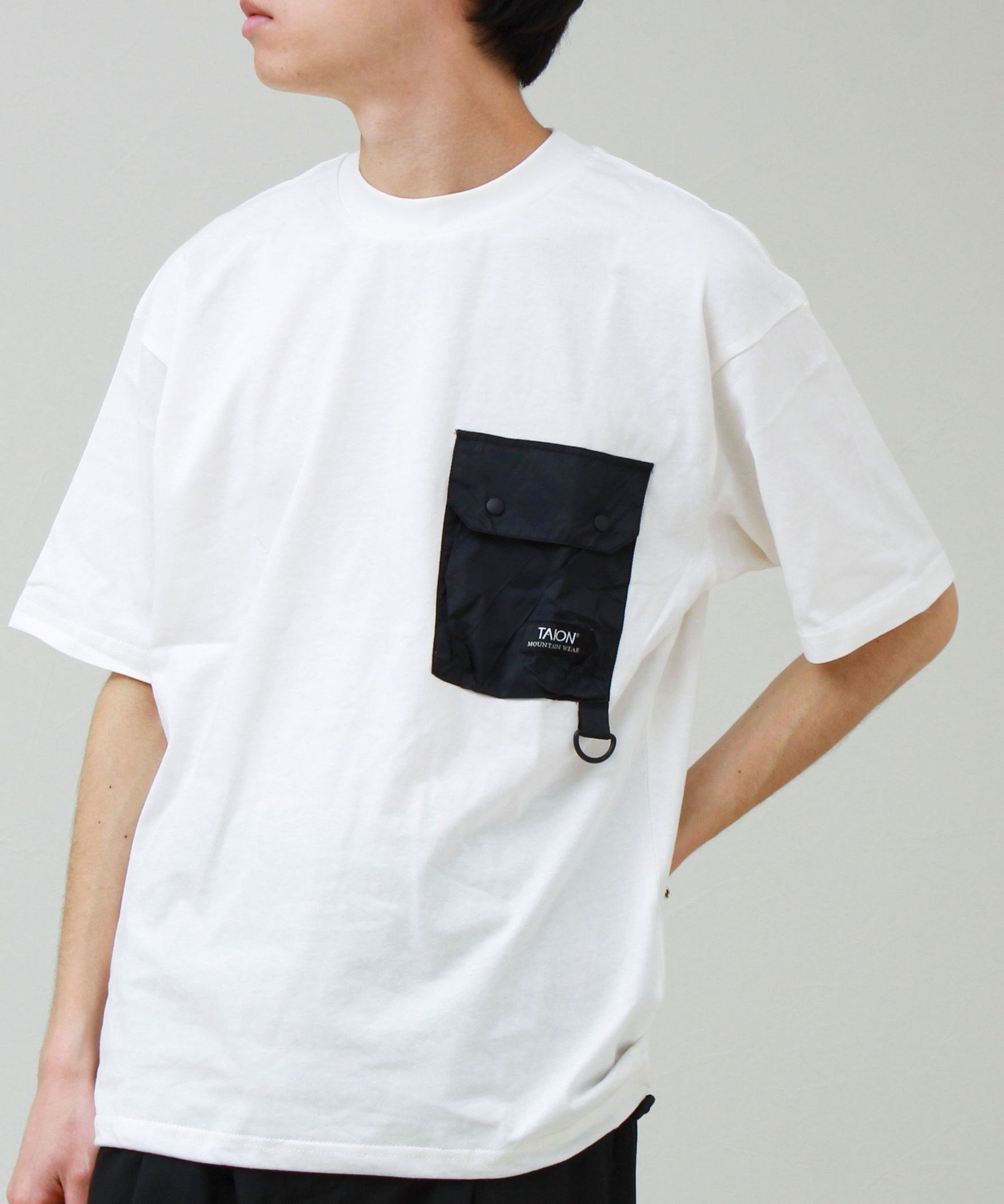 【TAION / タイオン】MOUNTAION FRAP POCKET T-SH フレディ アンド グロスター トップス カットソー・Tシャツ ブラック ホワイト