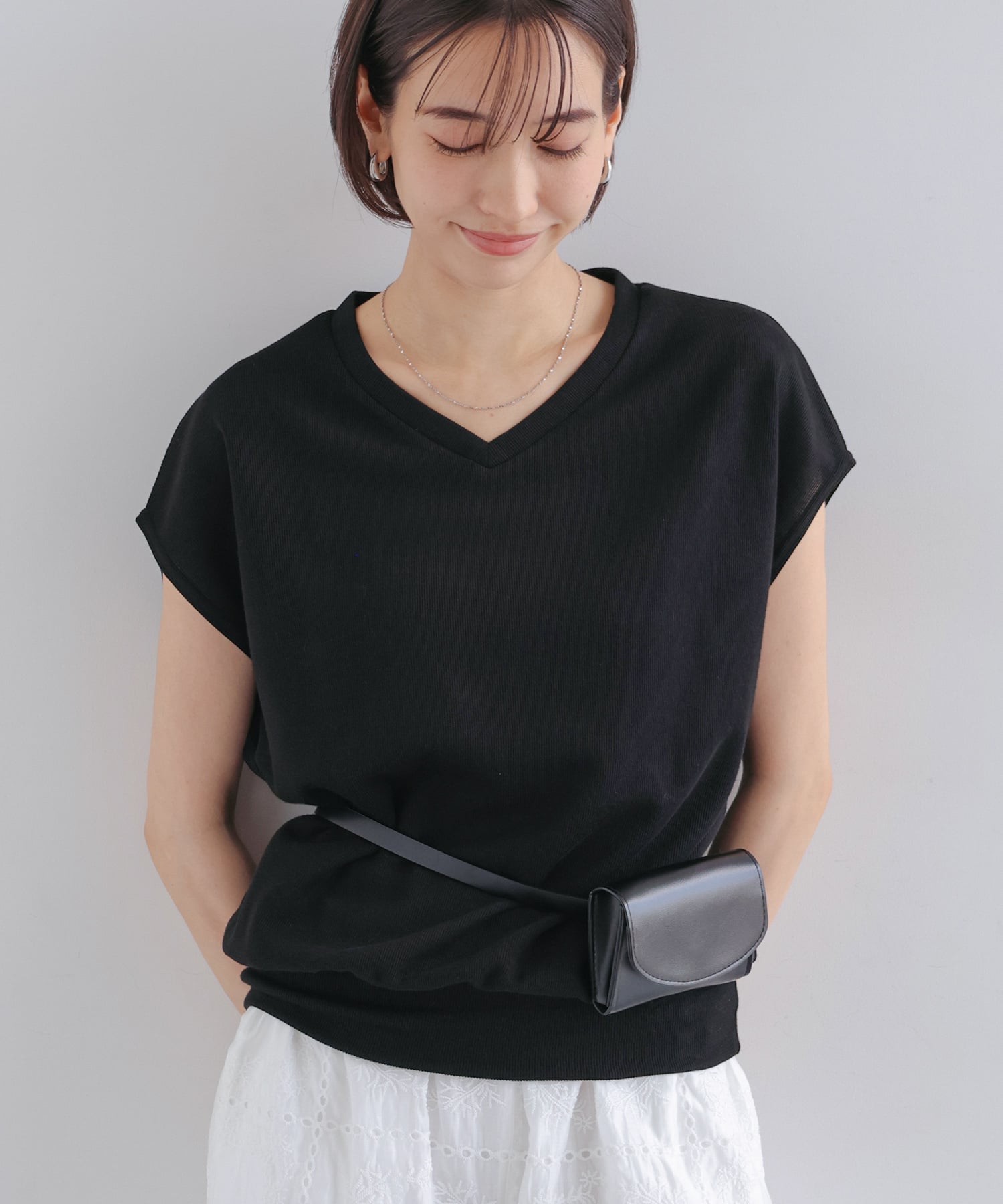 【SALE／15%OFF】andme Vネック フレンチスリーブ ニットソー トップス アンドミー トップス カットソー・Tシャツ ベージュ カーキグリーン ブルー ブラック ホワイト ブラウン グレー ネイビー