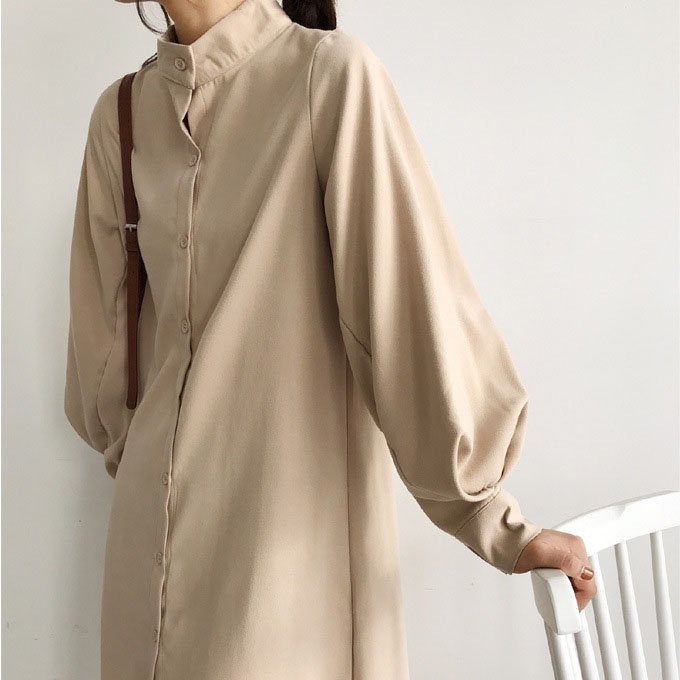 maison de LATIR ふんわりパフ袖が印象的な一枚で大人可愛いブラウス メゾンドラティール トップス シャツ・ブラウス ホワイト ブルー ベージュ