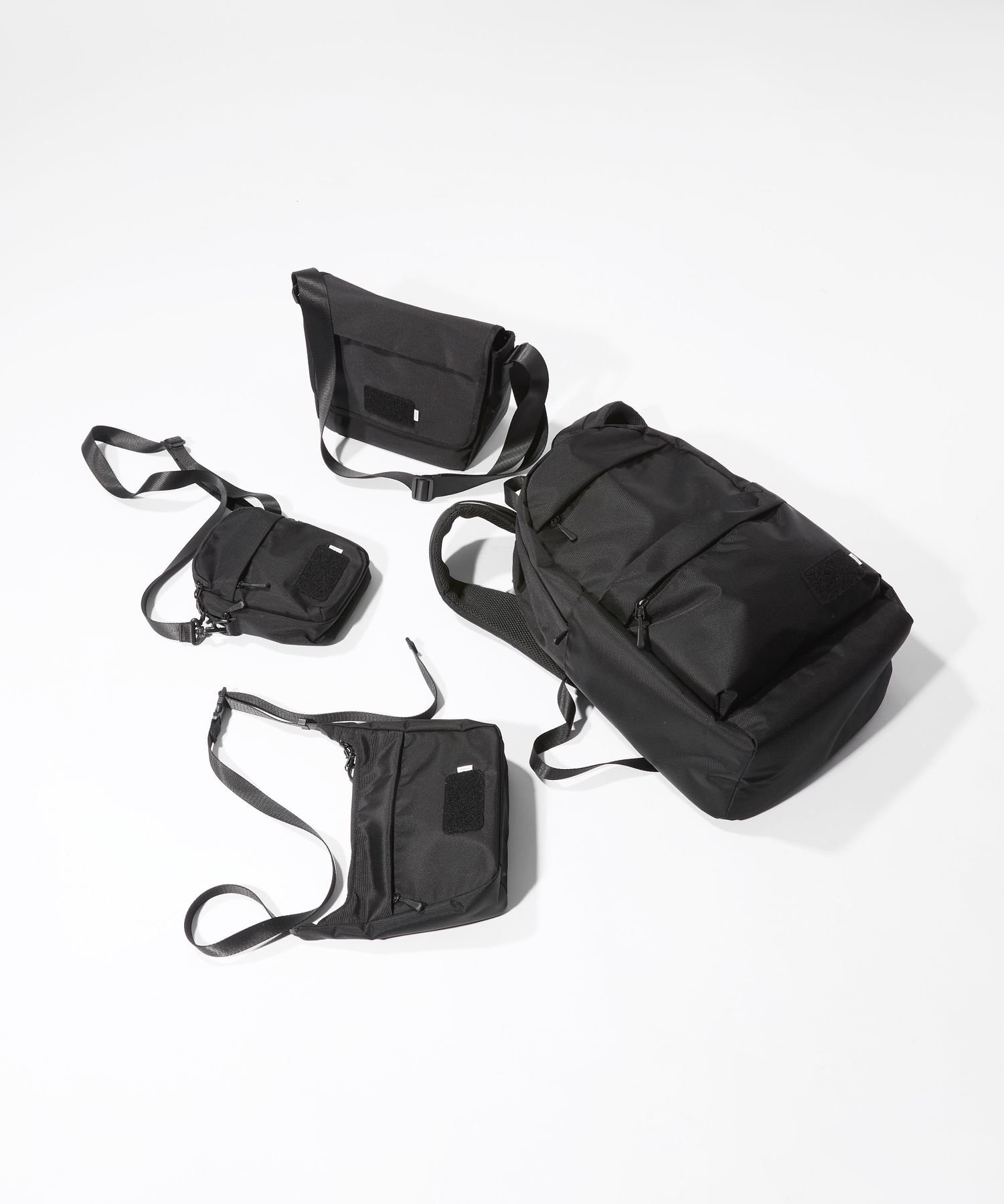 【BLACK BAG COLLECTION】クロスボディショルダーバッグ ベイフロー バッグ ボディバッグ・ウエストポーチ ブラック