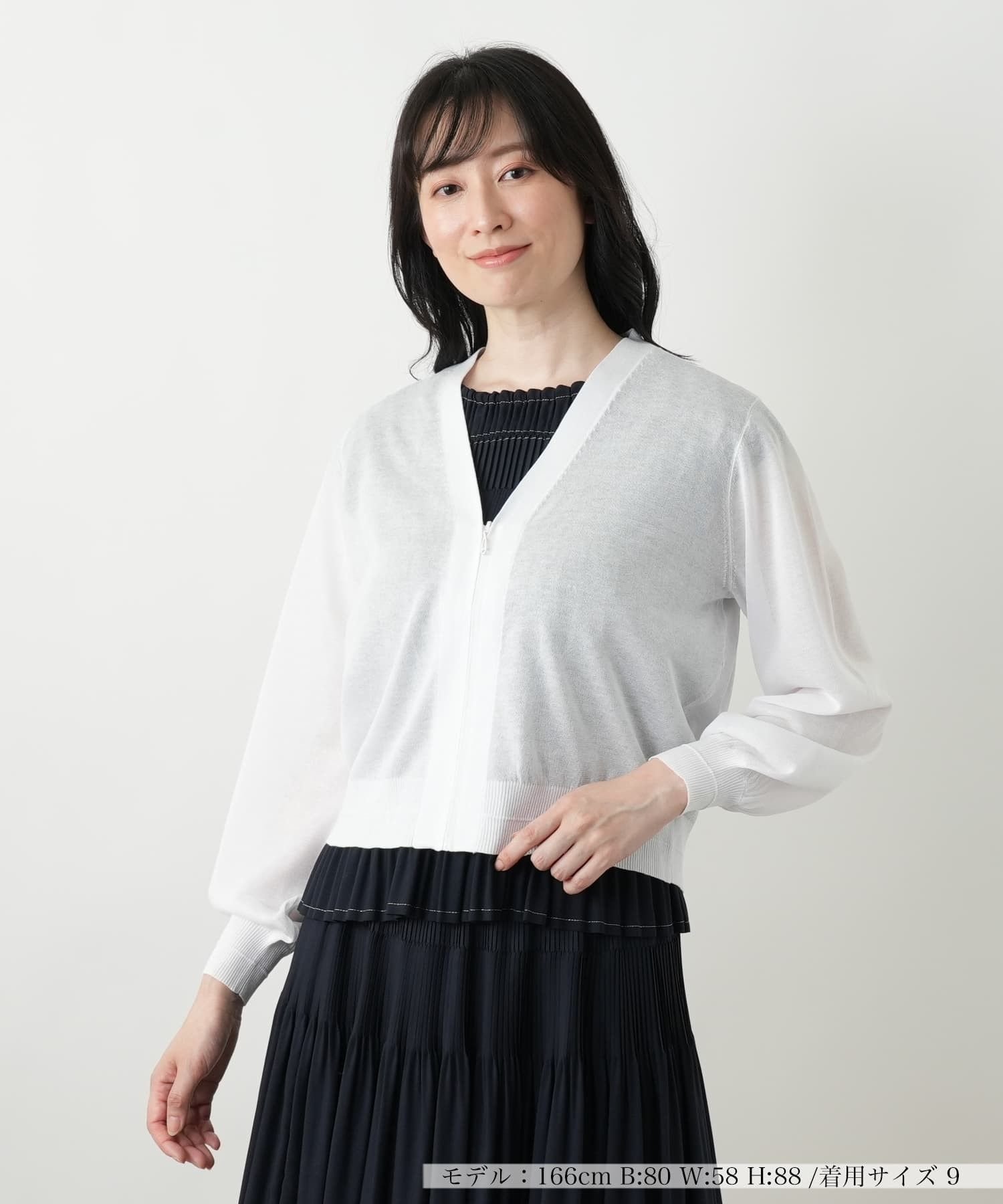 【SALE／51%OFF】Leilian Vネックカーディガン レリアン トップス カーディガン ホワイト ブラック【送料無料】
