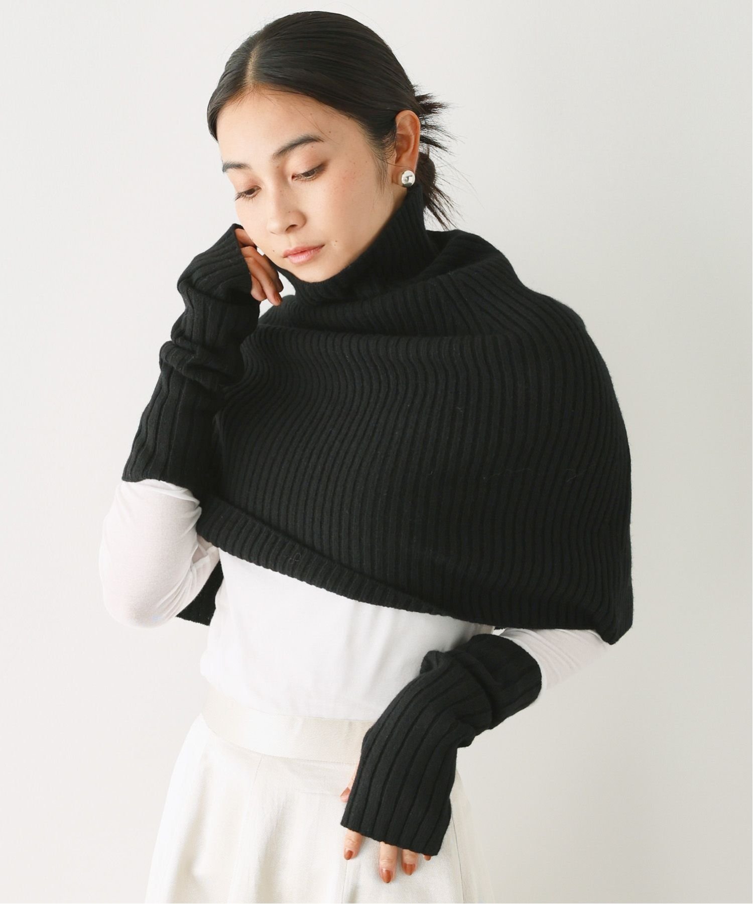 【SALE／20%OFF】BABYLONE ウールカシミヤケープ バビロン ファッション雑貨 その他のファッション雑貨 ブラック グレー【送料無料】のサムネイル
