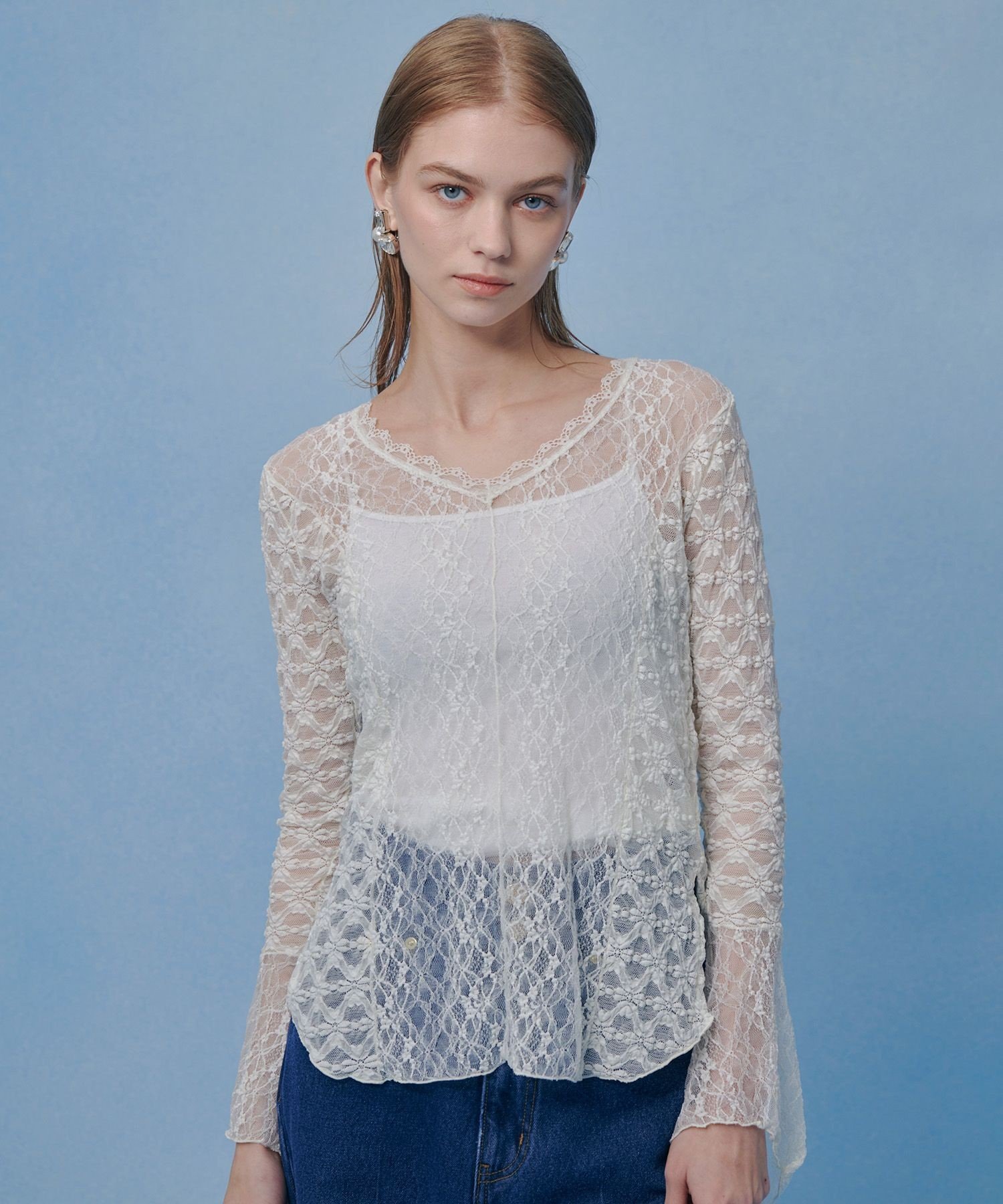 LOULOU WILLOUGHBY 【LOULOU WILLOUGHBY】ベルスリーブレースプルオーバー アルアバイル トップス カットソー・Tシャツ ホワイト ブラック
