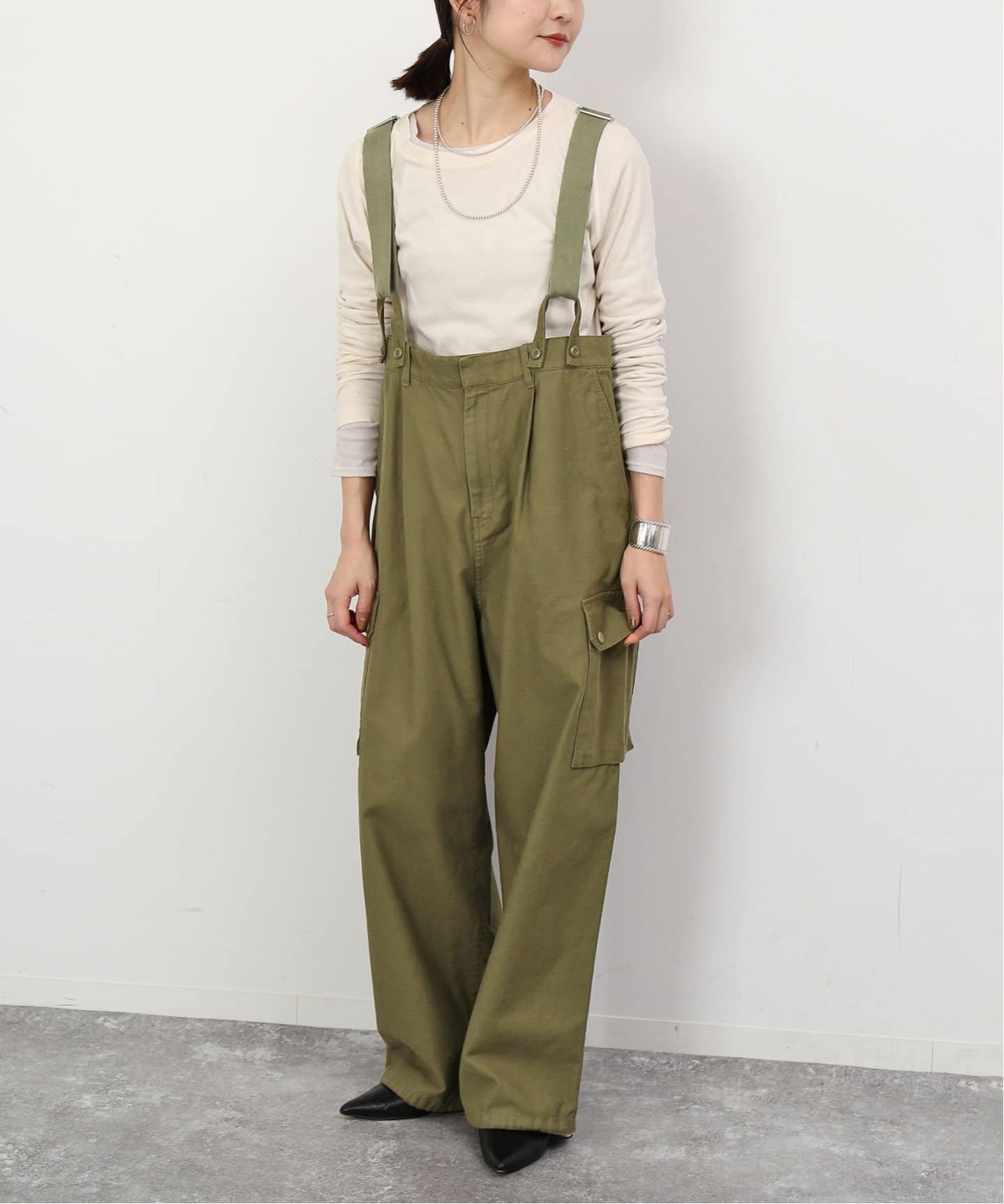 SLOBE IENA 《追加2予約》サスペンダーカーゴ スローブ イエナ オールインワン・オーバーオール オーバーオール・サロペット カーキ【送料無料】のサムネイル