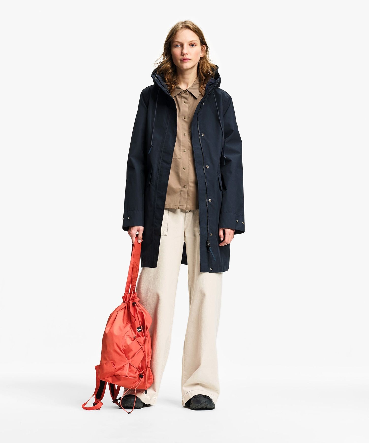 GORE-TEX ゴアテックス 防風 防水 透湿 ロングフーデッドフィッシュテールジャケット エーグル ジャケット・アウター マウンテンパーカー ネイビー