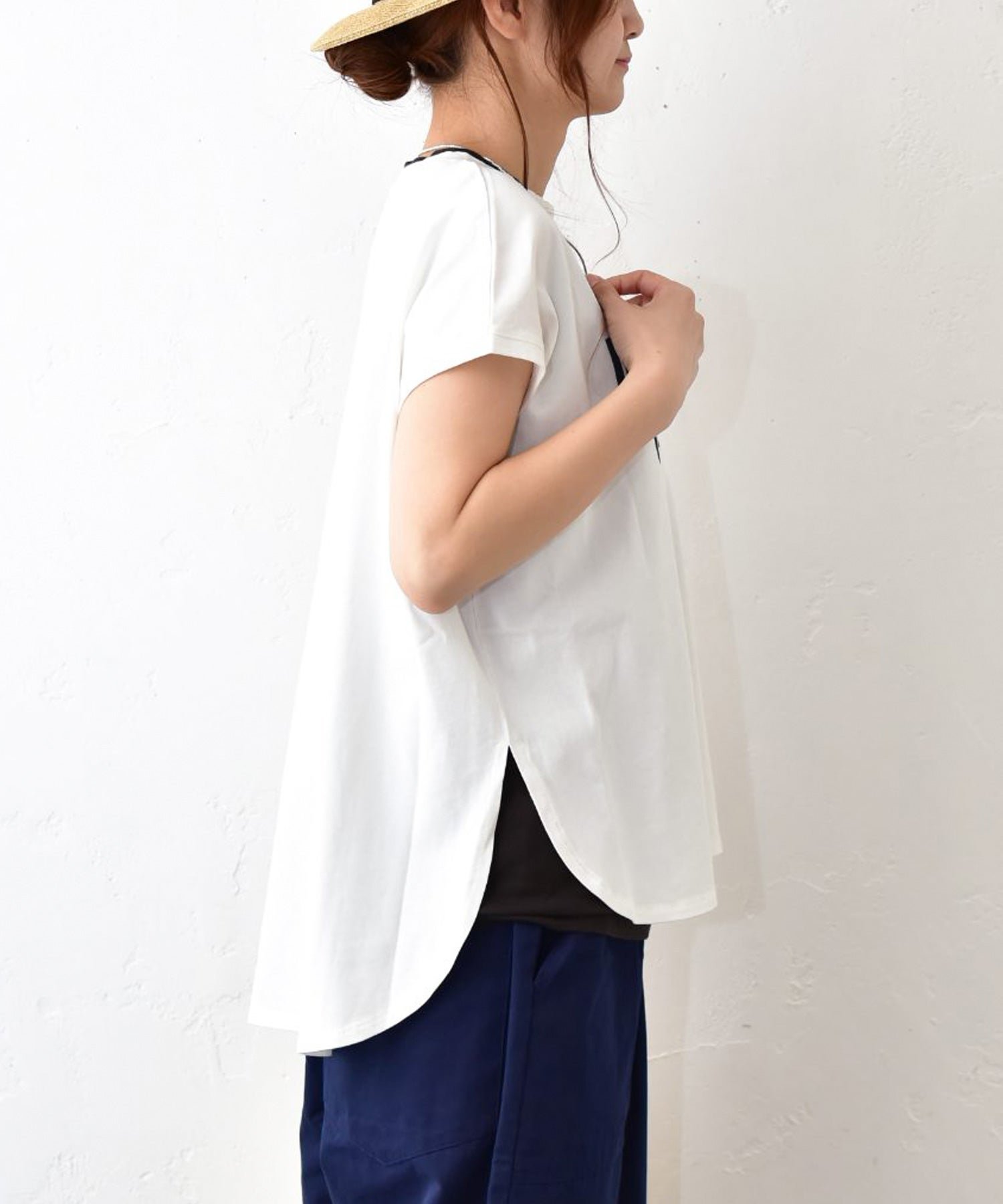 Our. Our.｜ロゴ入りフレンチカットソー [[C-9070]][C] ハグハグ トップス カットソー・Tシャツ ブラック ホワイト