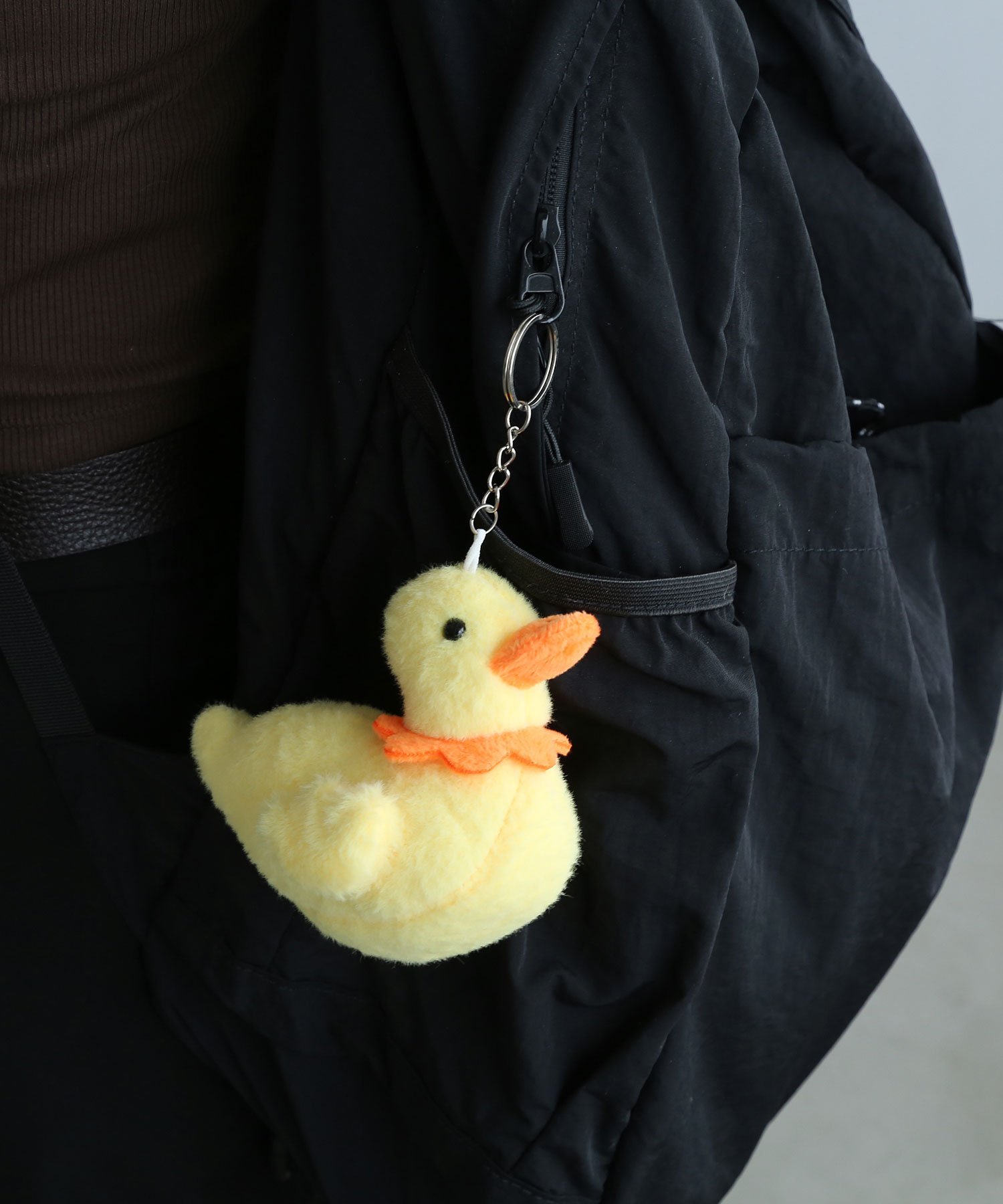 アヒルのふわふわぬいぐるみキーホルダー コレカラ ファッション雑貨 チャーム・キーチェーン イエロー ホワイト