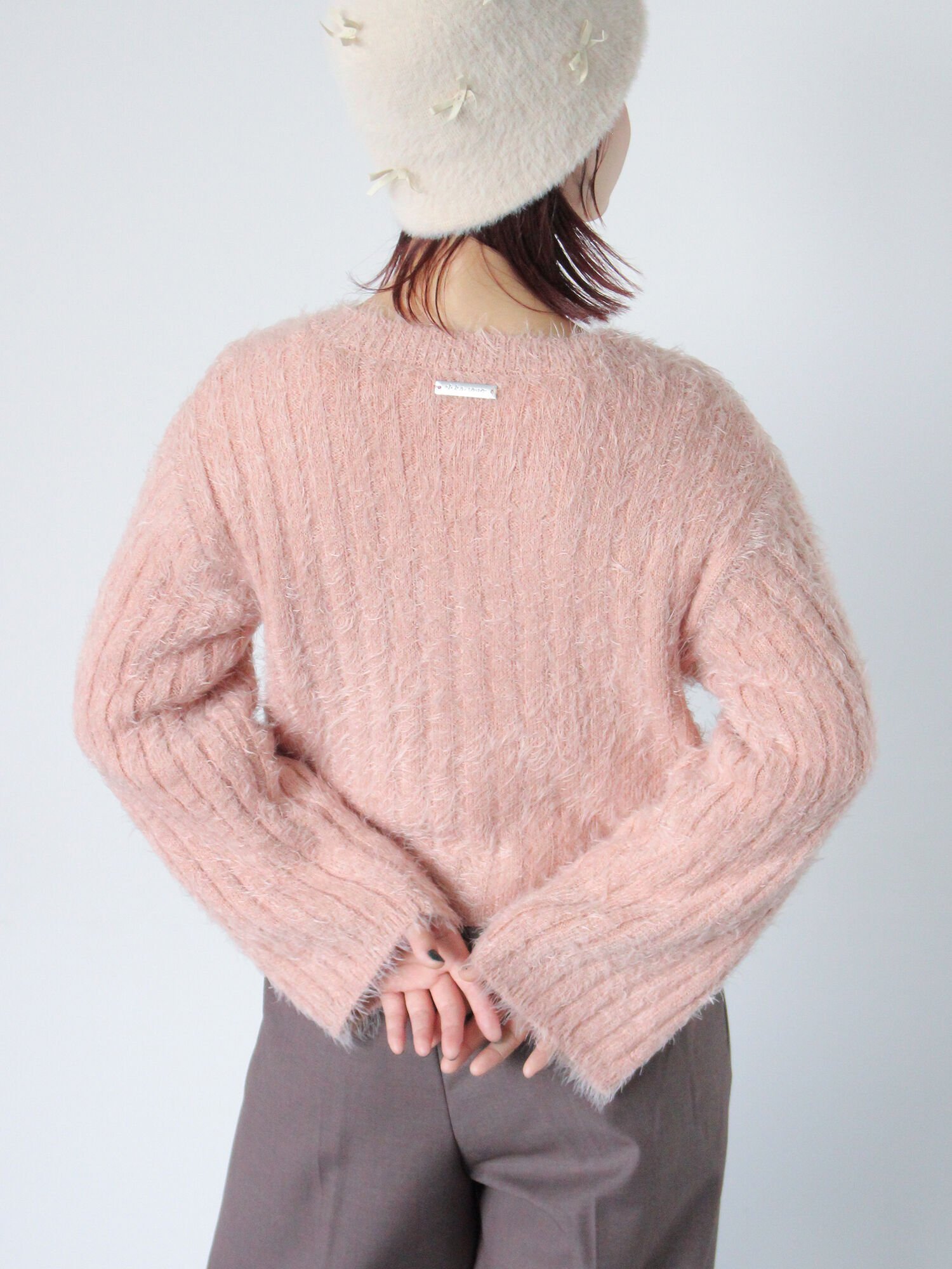 【SALE／50%OFF】ehka sopo プレート付Vネックカーディガン エヘカソポ トップス カーディガン ピンク ホワイト ネイビーのサムネイル