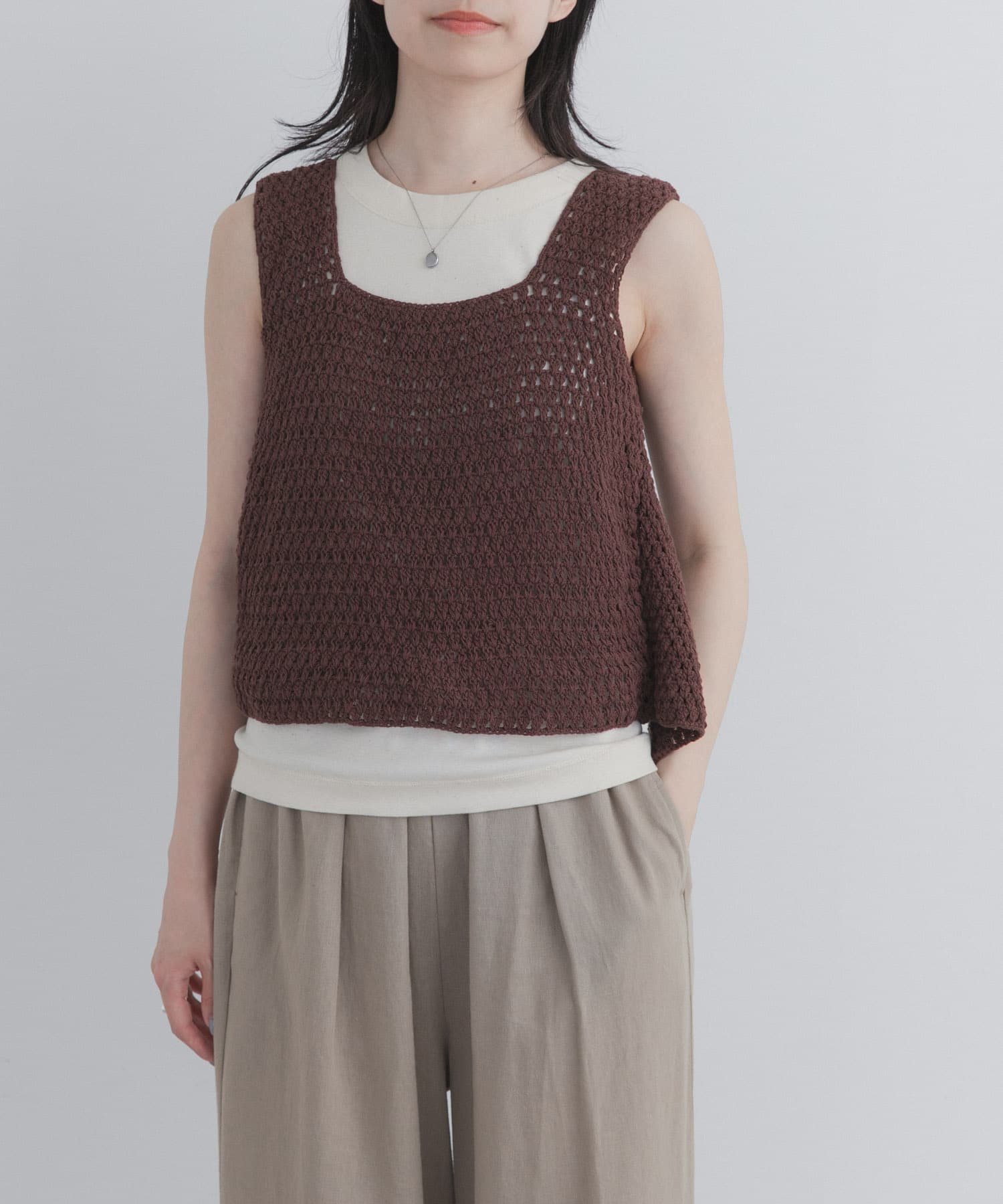 『別注』AFLOAH×DOORS KNIT TUNK TOP アーバンリサーチドアーズ トップス ノースリーブ・タンクトップ ブラック ブラウン