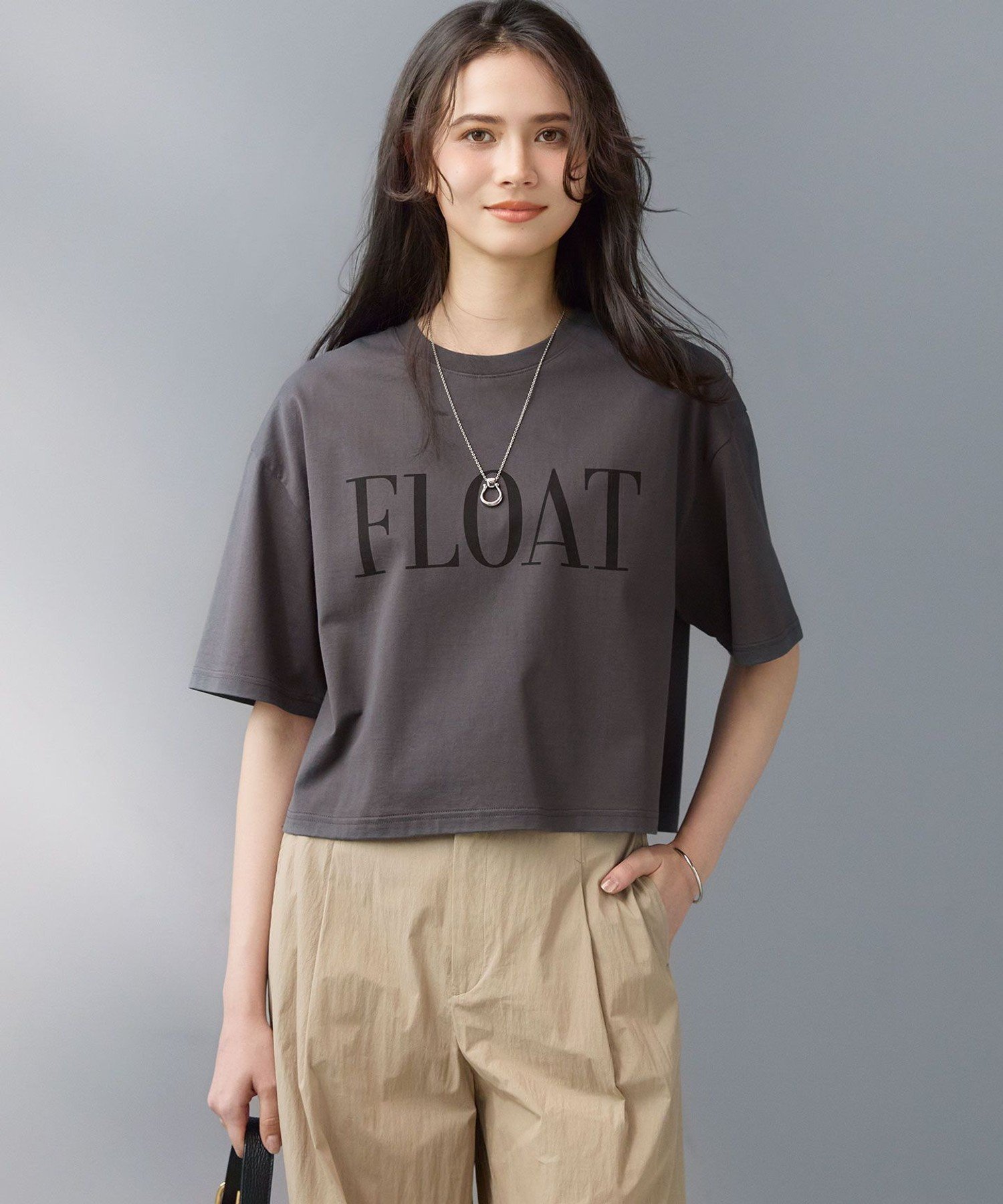 23区 【SLOW/一部店舗限定】ヴィンテージライクジャージー クロップド ロゴ Tシャツ ニジュウサンク トップス カットソー・Tシャツ ホワイト ブラック
