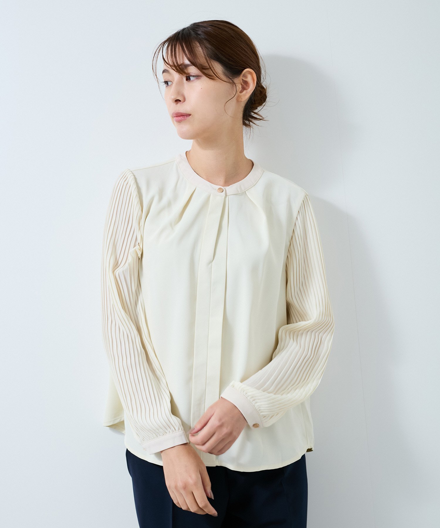 【SALE／50%OFF】JAYRO 袖プリーツブラウス ジャイロ トップス シャツ・ブラウス ブルー ネイビー ベージュ ホワイトのサムネイル