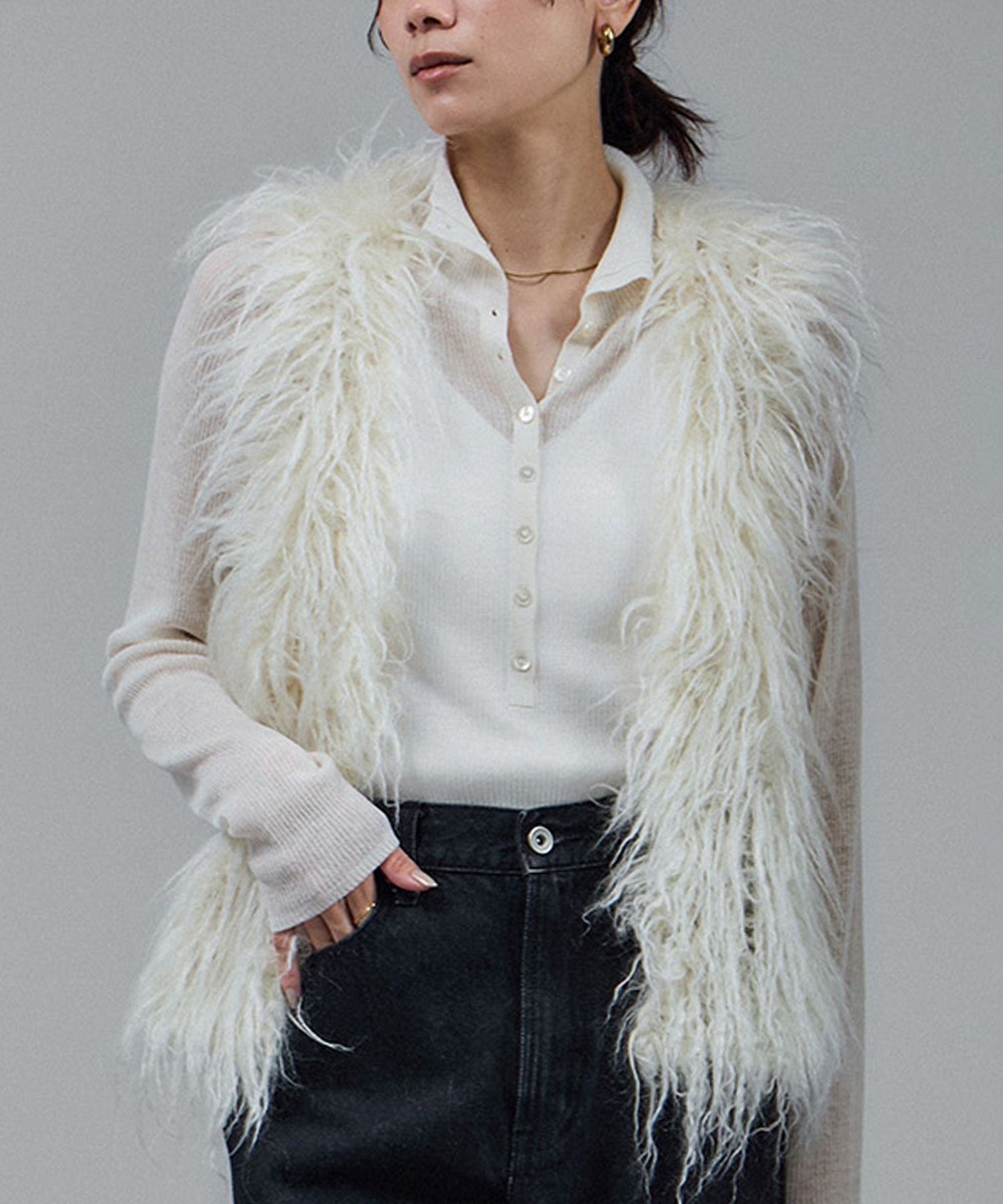 【SALE／50%OFF】SALON adam et rope' モヘヤロングシャギーハンドニットベスト サロン アダム エ ロペ トップス ベスト・ジレ ホワイト【送料無料】