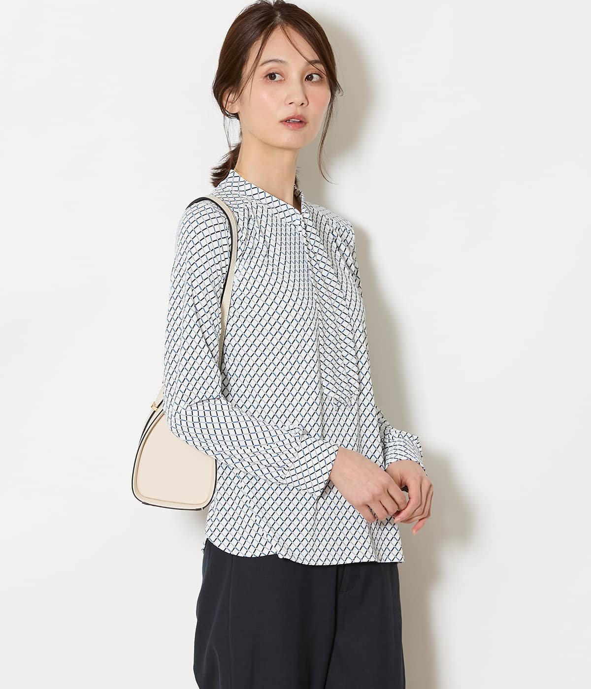 NEWYORKER WOMEN L-SIZE 【L】ポリエステル強撚スムース ボウタイブラウス ニューヨーカー エルサイズ トップス カットソー・Tシャツ ネイビー ホワイト