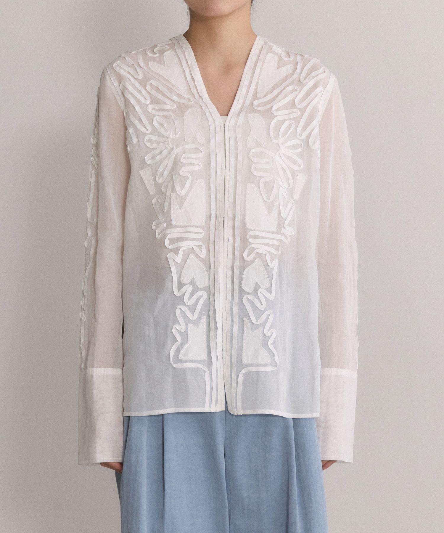 ADAM ET ROPE' FEMME 【EMOELLE】ステッチエンブロイダリーブラウス アダムエロペ トップス シャツ・ブラウス ホワイト ベージュ【送料無料】