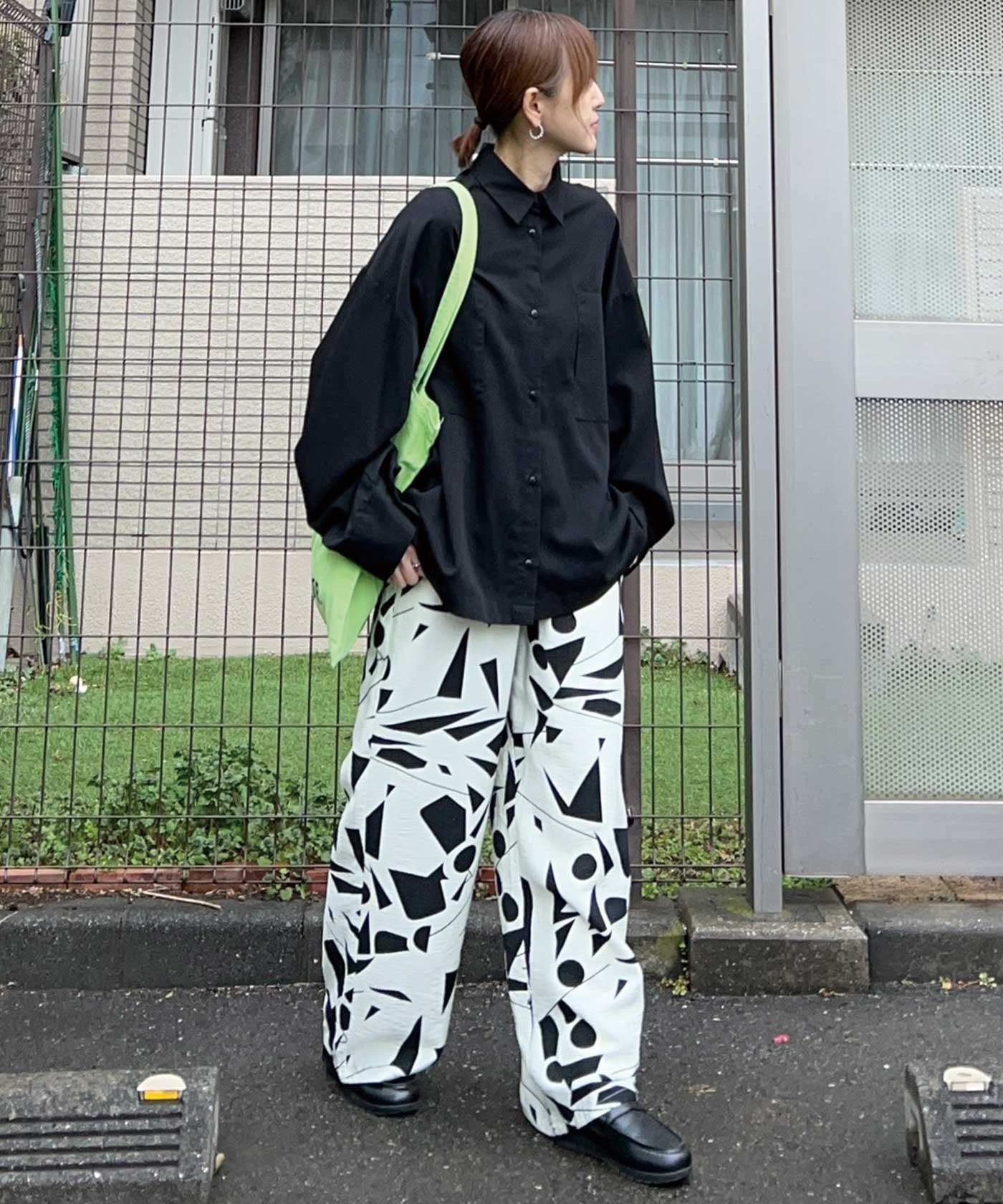 【CORNERS by KR】リネンタッチ幾何学柄ラフパンツ コーナーズ パンツ その他のパンツ ブラック グリーン ホワイト
