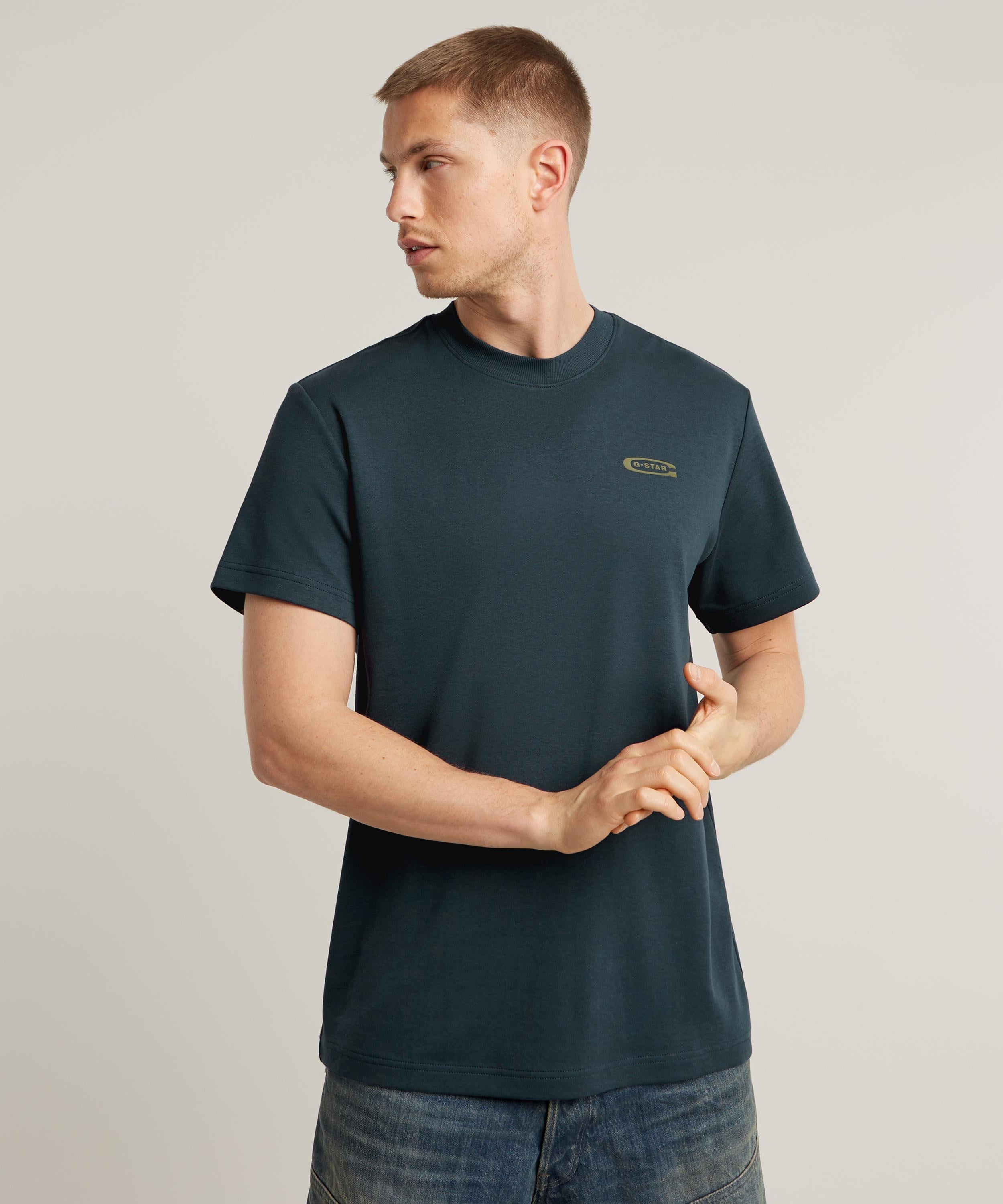 【公式ショップ】Scaffolding Back Graphic T-Shirt/バックグラフィックフォトプリントTシャツ ジースターロゥ トップス カットソー・Tシャツ ネイビー