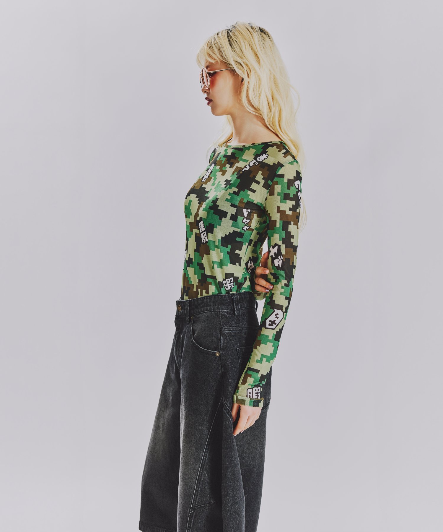 【anna sui nyc】TERA つぶやきCAMOメッシュトップス アナ スイ トップス カットソー・Tシャツ カーキグリーン