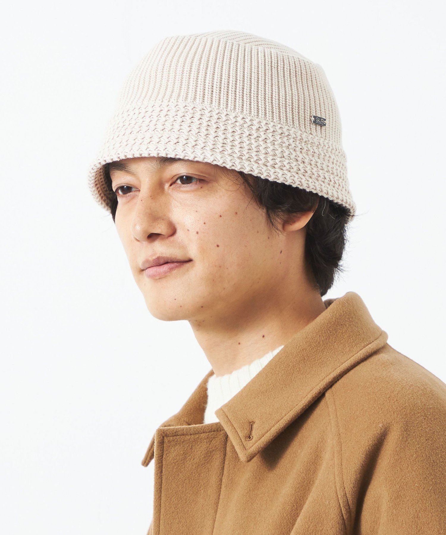 UNITED ARROWS green label relaxing（ユナイテッドアローズ グリーンレーベルリラクシング）GLR ロゴ ニット バケットハットニット素材が品のいい大人のバケットハット■デザインコットンを使用したニットバケットハットです。上品な編み目とGLRプレートがポイント。大人のカジュアルコーデにぴったりなアイテムです。【注意事項】※商品を使用前に、タグ等に記載されている「取り扱い上の注意書き」、「洗濯表示」を必ずご確認ください。※商品画像は、光の当たり具合やパソコンなどの閲覧環境により、実際の色味と異なって見える場合がございます。あらかじめご了承ください。※商品の色味の目安は、商品単体の画像をご参照ください。※画像の商品はサンプルです。実際の商品と色味、仕様、加工、サイズ、素材等が若干異なる場合がございます。店舗へお問い合わせの際は、全国のgreenlabelrelaxing各店舗まで下記の品名/品番をお申し付けください。品名：SCGLRLOGOKNITBUCKET品番：32386992020型番：32386992020-03-00 JD7167【採寸】FREE：高さ8 頭周り66 つば6商品のサイズについて【商品詳細】-素材：コットン100％サイズ：FREE-※画面上と実物では多少色具合が異なって見える場合もございます。ご了承ください。商品のカラーについて 【予約商品について】 ※「先行予約販売中」「予約販売中」をご注文の際は予約商品についてをご確認ください。UNITED ARROWS green label relaxing（ユナイテッドアローズ グリーンレーベルリラクシング）GLR ロゴ ニット バケットハットニット素材が品のいい大人のバケットハット■デザインコットンを使用したニットバケットハットです。上品な編み目とGLRプレートがポイント。大人のカジュアルコーデにぴったりなアイテムです。【注意事項】※商品を使用前に、タグ等に記載されている「取り扱い上の注意書き」、「洗濯表示」を必ずご確認ください。※商品画像は、光の当たり具合やパソコンなどの閲覧環境により、実際の色味と異なって見える場合がございます。あらかじめご了承ください。※商品の色味の目安は、商品単体の画像をご参照ください。※画像の商品はサンプルです。実際の商品と色味、仕様、加工、サイズ、素材等が若干異なる場合がございます。店舗へお問い合わせの際は、全国のgreenlabelrelaxing各店舗まで下記の品名/品番をお申し付けください。品名：SCGLRLOGOKNITBUCKET品番：32386992020型番：32386992020-03-00 JD7167【採寸】FREE：高さ8 頭周り66 つば6商品のサイズについて【商品詳細】-素材：コットン100％サイズ：FREE-※画面上と実物では多少色具合が異なって見える場合もございます。ご了承ください。商品のカラーについて 【予約商品について】 ※「先行予約販売中」「予約販売中」をご注文の際は予約商品についてをご確認ください。■重要なお知らせ※ 当店では、ギフト配送サービス及びラッピングサービスを行っておりません。ご注文者様とお届け先が違う場合でも、タグ（値札）付「納品書 兼 返品連絡票」同梱の状態でお送り致しますのでご了承ください。 ラッピング・ギフト配送について※ 2点以上ご購入の場合、全ての商品が揃い次第一括でのお届けとなります。お届け予定日の異なる商品をお買い上げの場合はご注意下さい。お急ぎの商品がございましたら分けてご購入いただきますようお願い致します。発送について ※ 買い物カートに入れるだけでは在庫確保されませんのでお早めに購入手続きをしてください。当店では在庫を複数サイトで共有しているため、同時にご注文があった場合、売切れとなってしまう事がございます。お手数ですが、ご注文後に当店からお送りする「ご注文内容の確認メール」をご確認ください。ご注文の確定について ※ Rakuten Fashionの商品ページに記載しているメーカー希望小売価格は、楽天市場「商品価格ナビ」に登録されている価格に準じています。 商品の価格についてUNITED ARROWS green label relaxingUNITED ARROWS green label relaxingのハット帽子ご注文・お届けについて発送ガイドラッピンググッズ3,980円以上送料無料ご利用ガイド