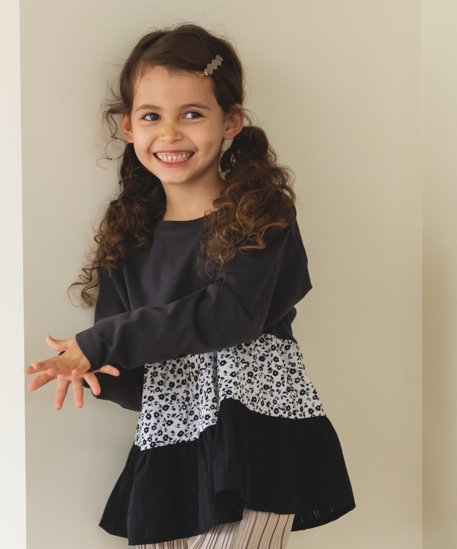 pairmanon ギャザー ティアード ドッキング Tシャツ ペアマノン トップス カットソー・Tシャツ ブラック ピンク ベージュのサムネイル