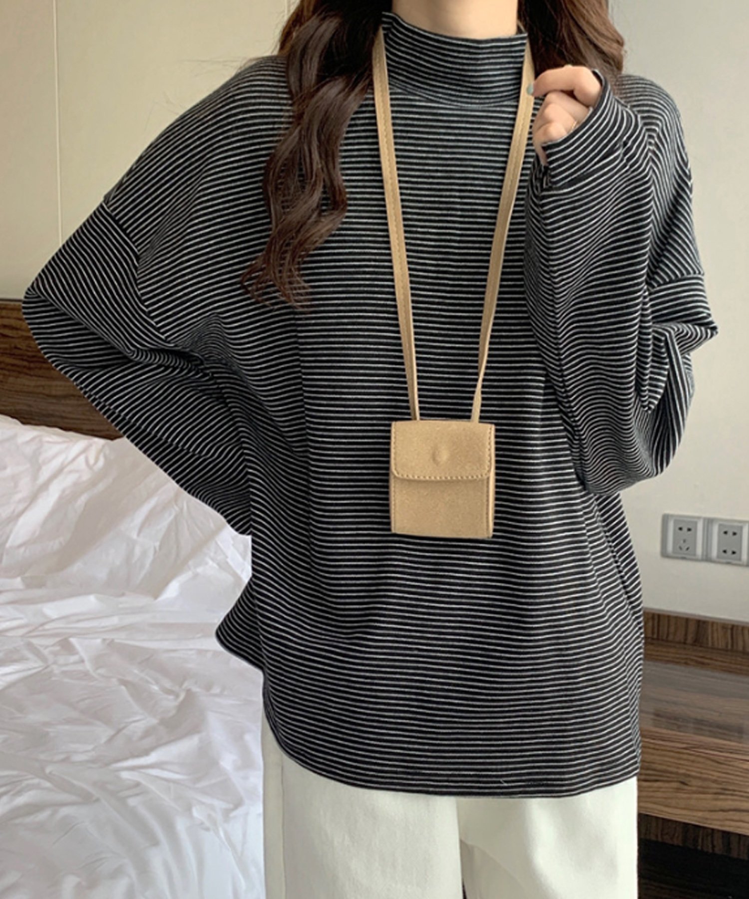 【Amulet】ハイネックボーダーカットソー アミュレット トップス カットソー・Tシャツ ホワイト ブラウン ブラック