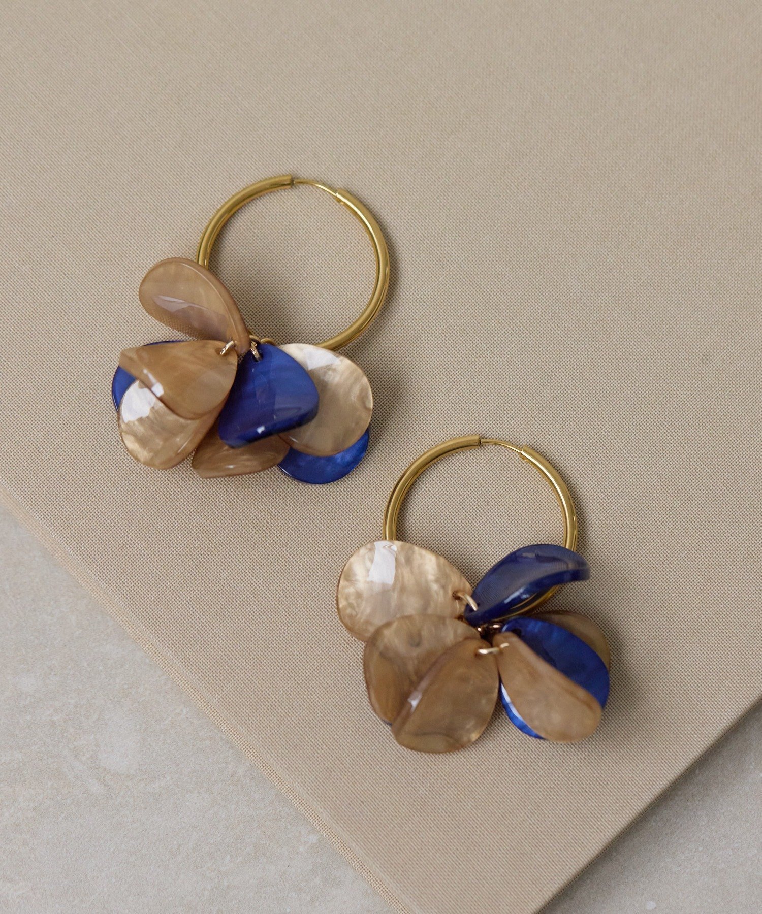 ear PAPILLONNER カラー樹脂ペタルピアス イア パピヨネ アクセサリー・腕時計 ピアス ネイビー【送料無料】