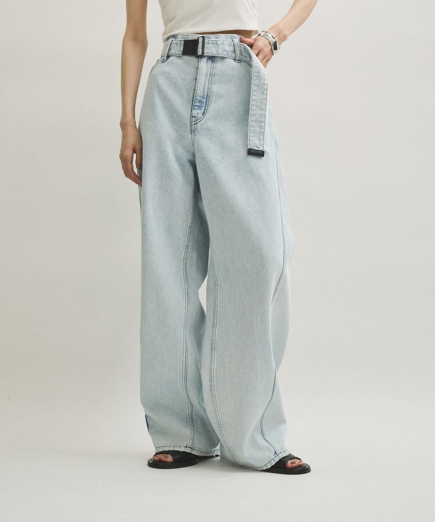 【SALE／30%OFF】ADAM ET ROPE' FEMME 【サステナブル】カーヴィーデニム アダムエロペ パンツ ジーンズ・デニムパンツ ブルー【送料無料】