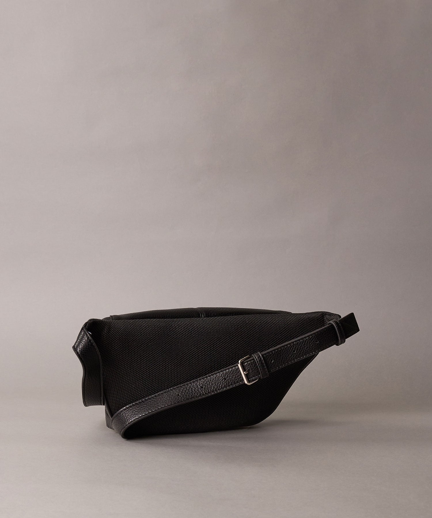 (M)【公式ショップ】 カルバンクライン クロスボディバッグ - ボールドぺブルスリングバッグ Calvin Klein Jeans Accessory 4D3427G カルバン・クライン バッグ ボディバッグ・ウエストポーチ ブラック