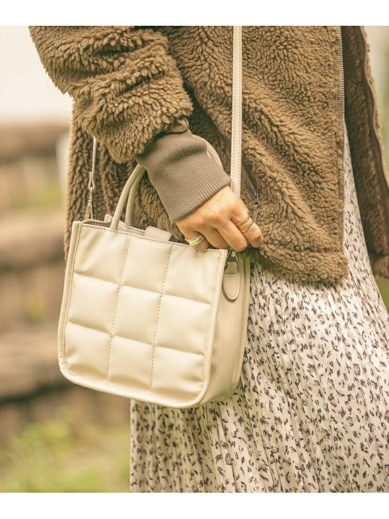 【SALE／30%OFF】BAYFLOW (W)Fレザーキルトミニトート ベイフロー バッグ トートバッグ ホワイト ブラックのサムネイル