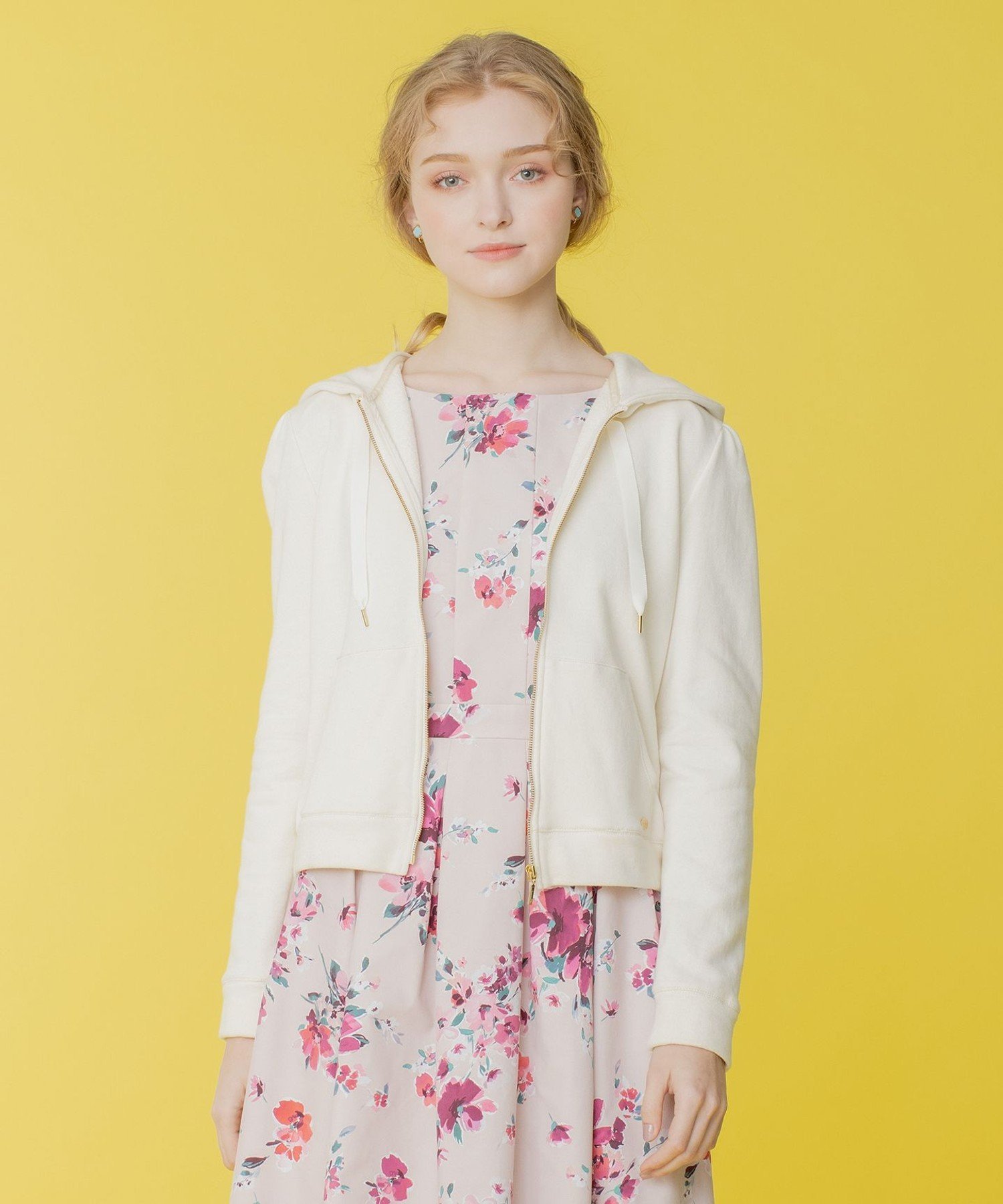 【SALE／50%OFF】TOCCA 【洗える!】HOODIE フーディー トッカ トップス パーカー・フーディー ベージュ ネイビー【送料無料】のサムネイル