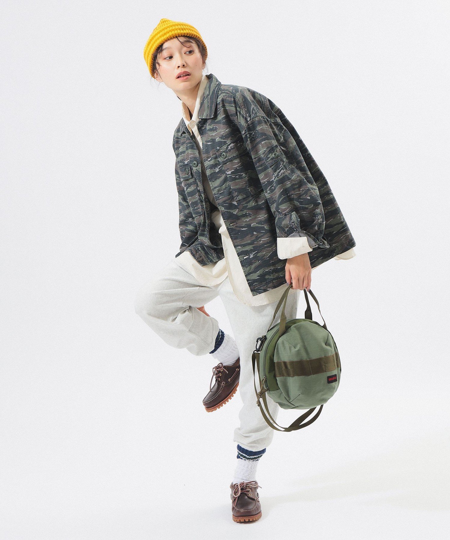 BEAMS BOY 【別注】BRIEFING / ヘルメット バッグ "OLIVE" ビームス ウイメン バッグ トートバッグ グリーン【送料無料】