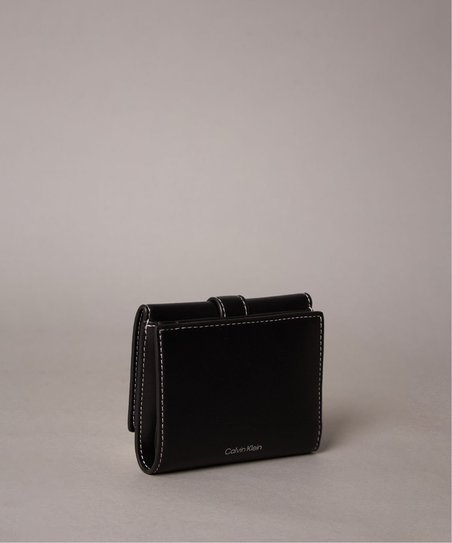 (W)【公式ショップ】 カルバンクライン 財布 - バックル 2イン1 ウォレット カルバン・クライン 財布・ポーチ・ケース 財布 ブラック