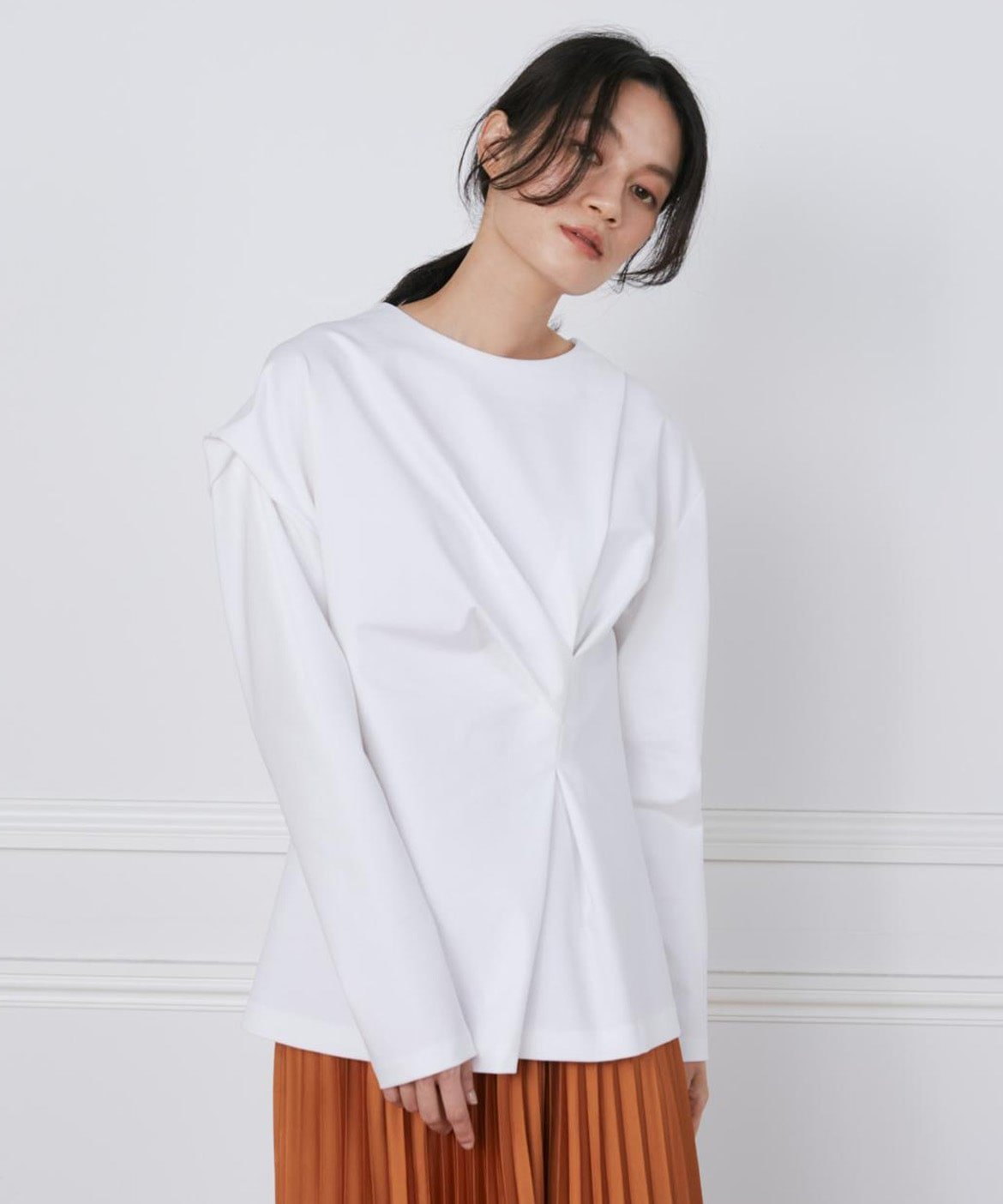 INED アシンメトリーデザインカットソー《la veille by SUPERIOR CLOSET》 イネド トップス カットソー・Tシャツ ブラック ホワイト
