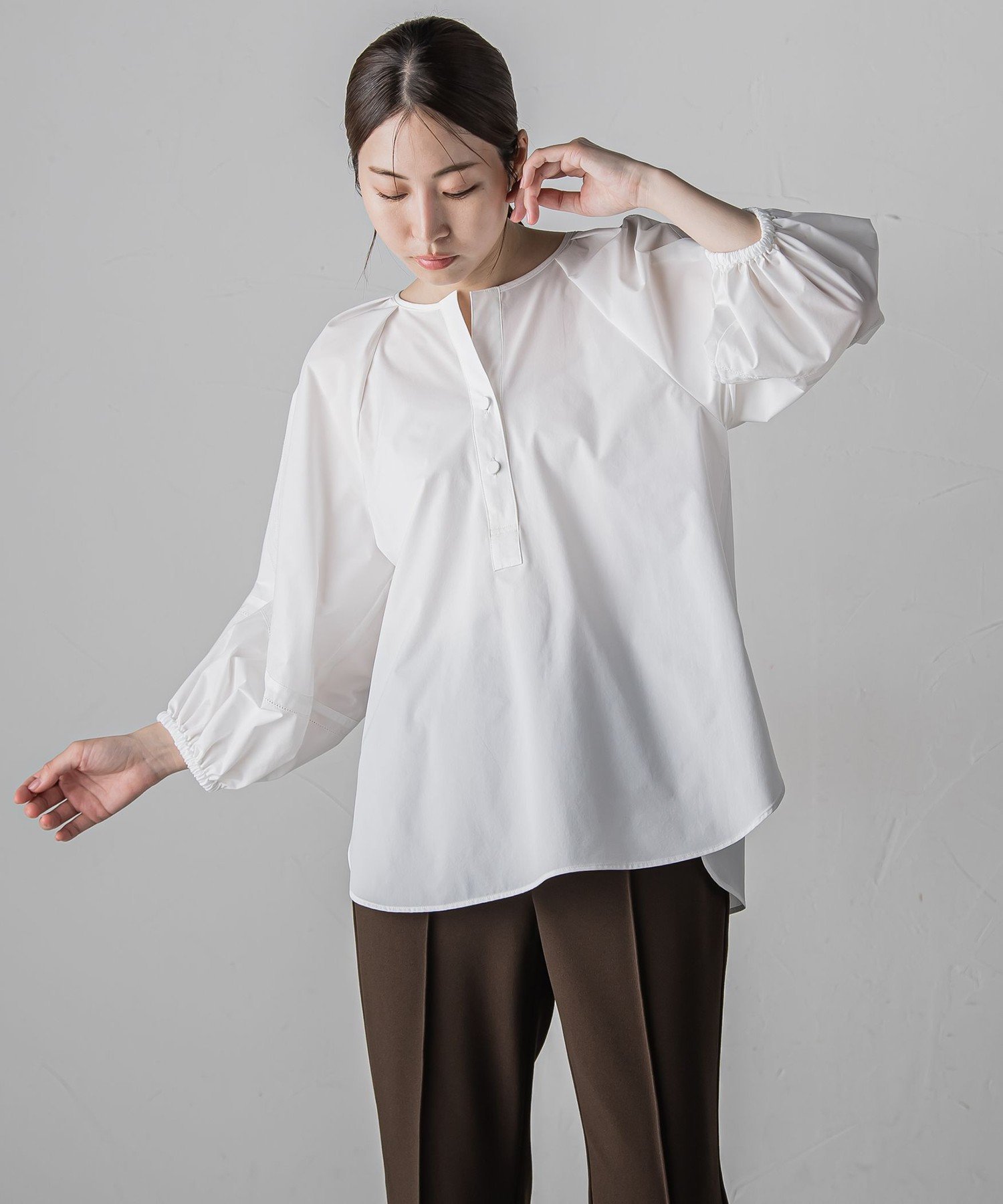la.f... ボリューム袖タフタブラウス≪洗濯機で洗える/セットアップ対応≫ ラ・エフ トップス シャツ・ブラウス ホワイト ブラック ブラウン
