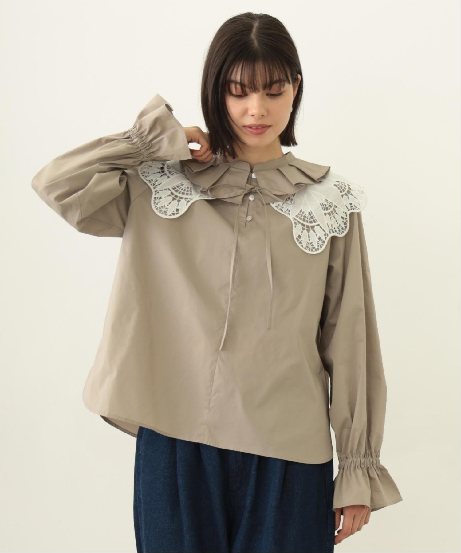 MILKFED. MULTI RUFFLE COLLAR BLOUSE MILKFED. ミルクフェド トップス シャツ・ブラウス ホワイト ブラック ベージュ【送料無料】(4)