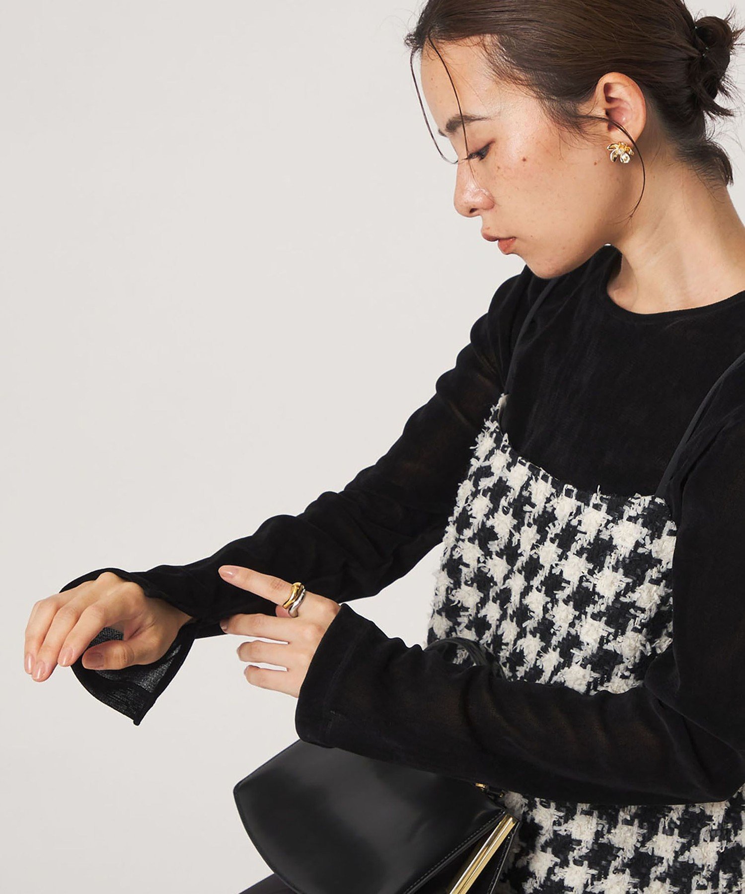 UNITED ARROWS green label relaxing シアーフロッキー ロングスリーブ プルオーバー ユナイテッドアローズ グリーンレーベルリラクシング トップス カットソー・Tシャツ ホワイト ブラック グレー ブラウン【送料無料】 stylife-15828714 Rakuten Fashion サンプル画像3