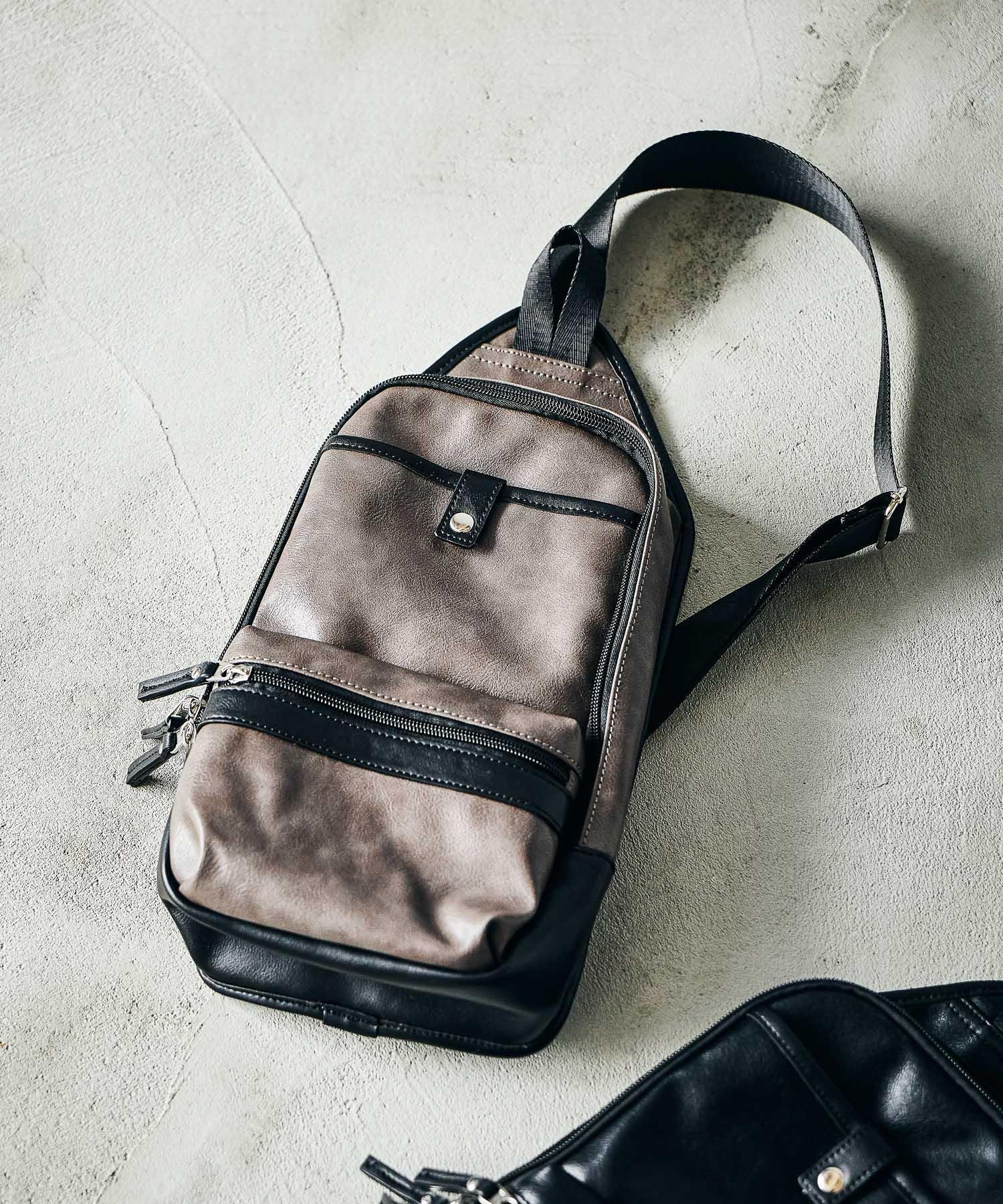 LAKOLE ポケット縦型ボディバッグ ラコレ バッグ ボディバッグ・ウエストポーチ グレー ブラック【送料無料】(4)