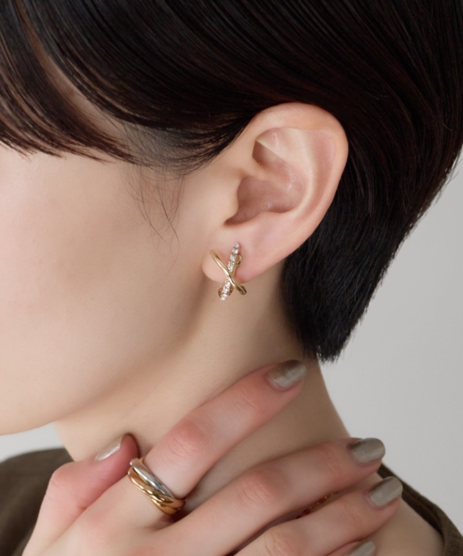 【SALE／20%OFF】ciite' シリコン付 クロスビジューデザイン イヤリング シーテ アクセサリー・腕時計 イヤリング・イヤーカフ ゴールド シルバー