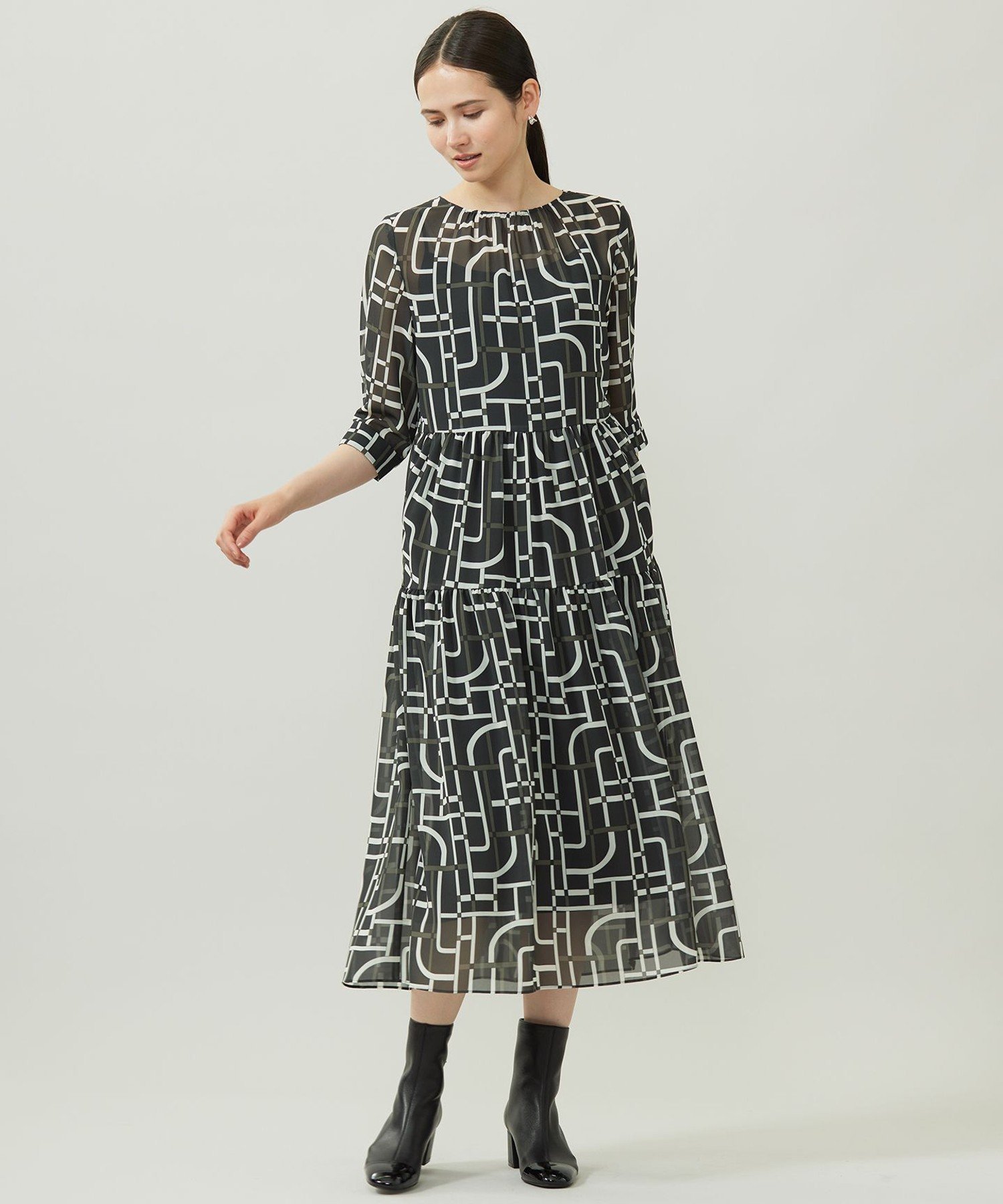 【SALE／50%OFF】自由区 ジオメトリックレトロプリント ワンピース ジユウク ワンピース・ドレス ワンピース ベージュ グレー【送料無料】 stylife-15255413 Rakuten Fashion サンプル画像2