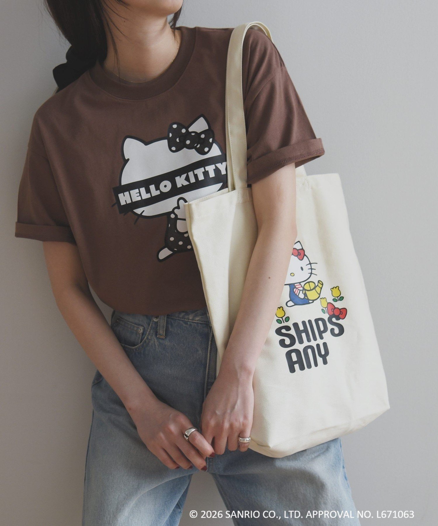 Hello Kitty * SHIPS any: ハローキティ プリント TEE シップス トップス カットソー・Tシャツ ブラウン ホワイト