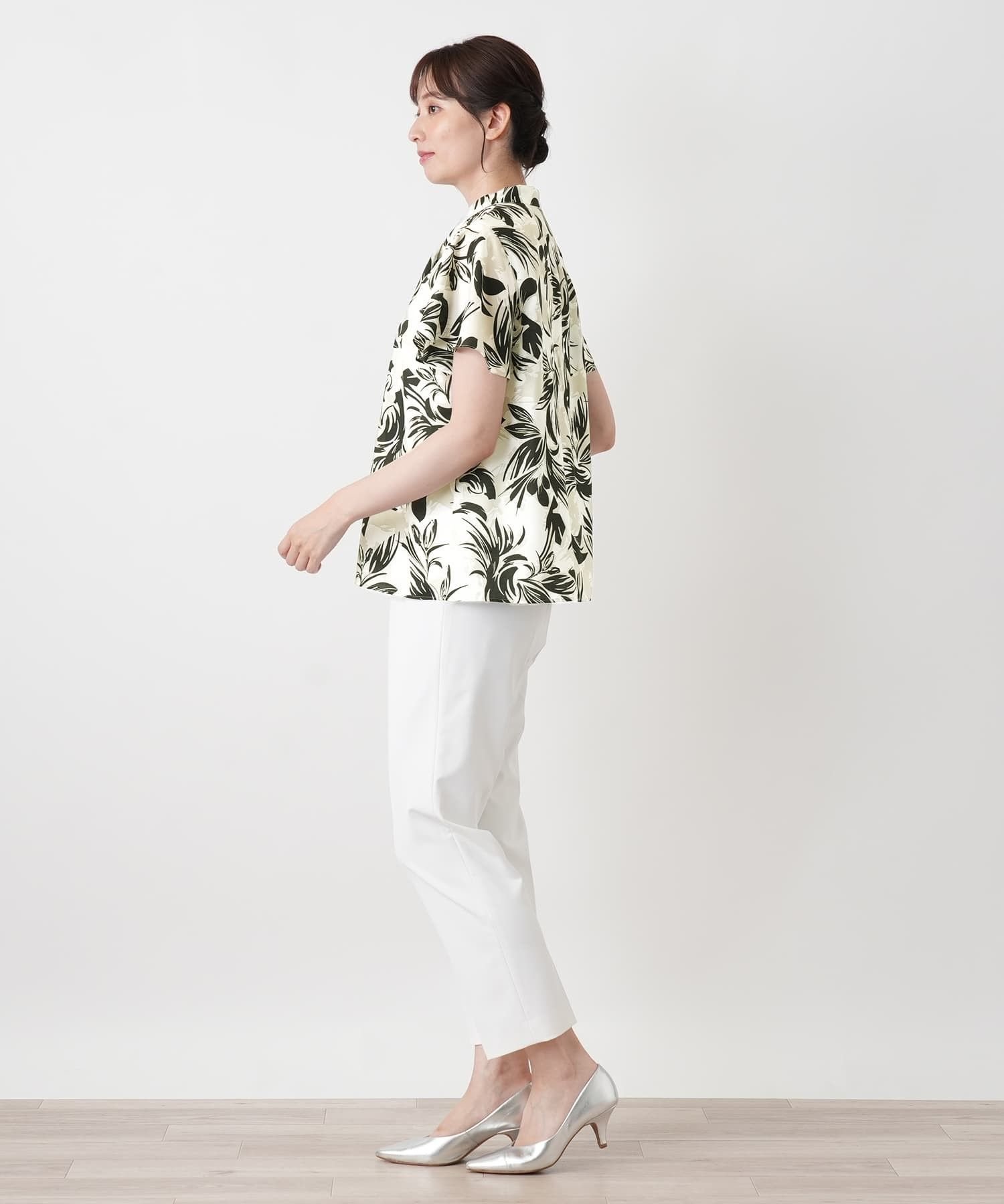 Leilian ボタニカル柄ボウタイブラウス【Leilian WHITE LABEL】 レリアン トップス シャツ・ブラウス ベージュ