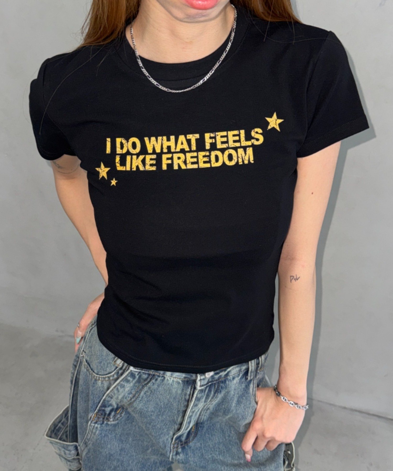 【SALE／33%OFF】Bamm コンパクトロゴTシャツ アウトフィッターラボ トップス カットソー・Tシャツ ブラック グレー ホワイト ネイビー