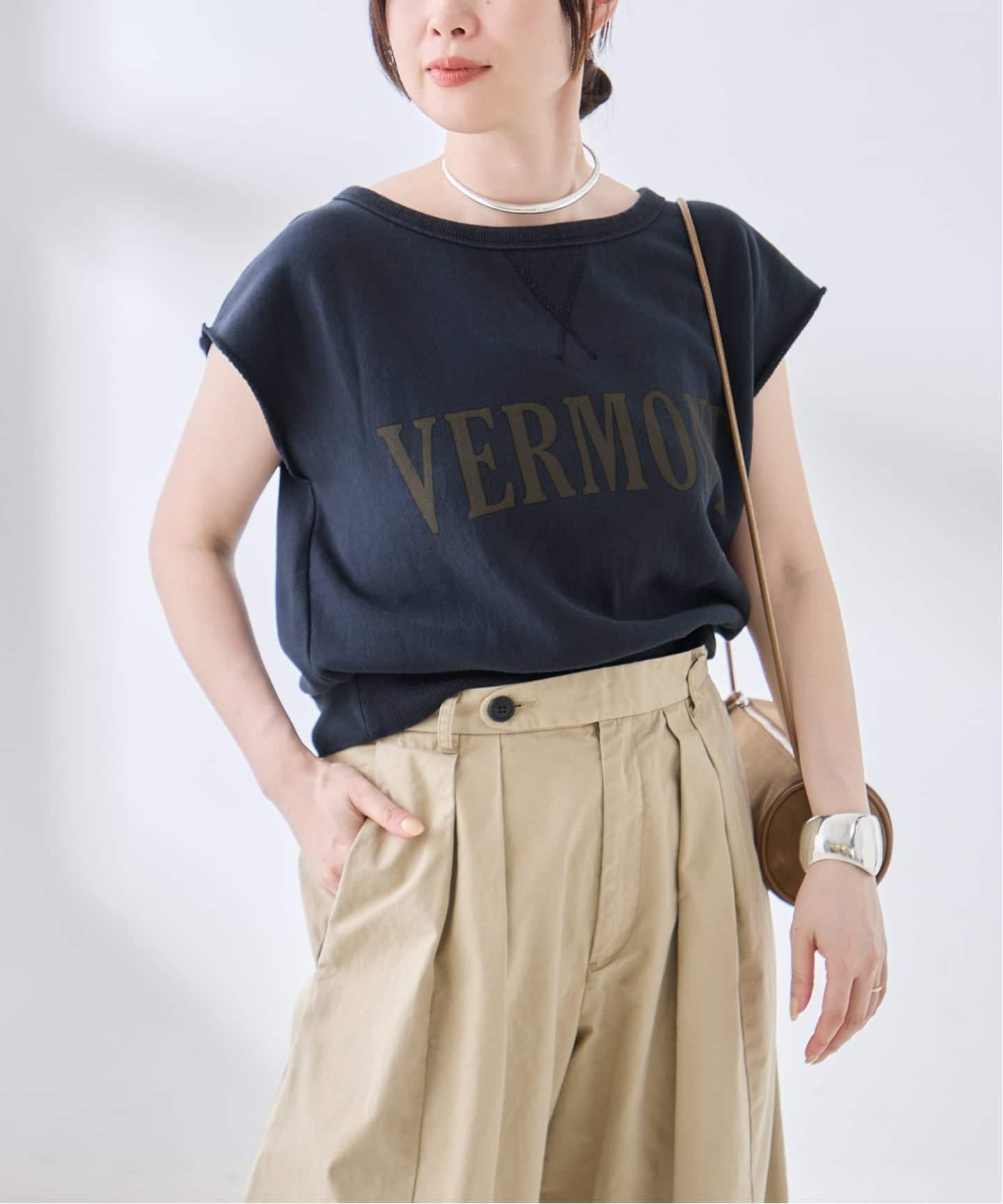 JOURNAL STANDARD L'ESSAGE 裏毛ノースリーブ ロゴプルオーバー ジャーナルスタンダード レサージュ トップス カットソー・Tシャツ ネイビー グレー ブラウン