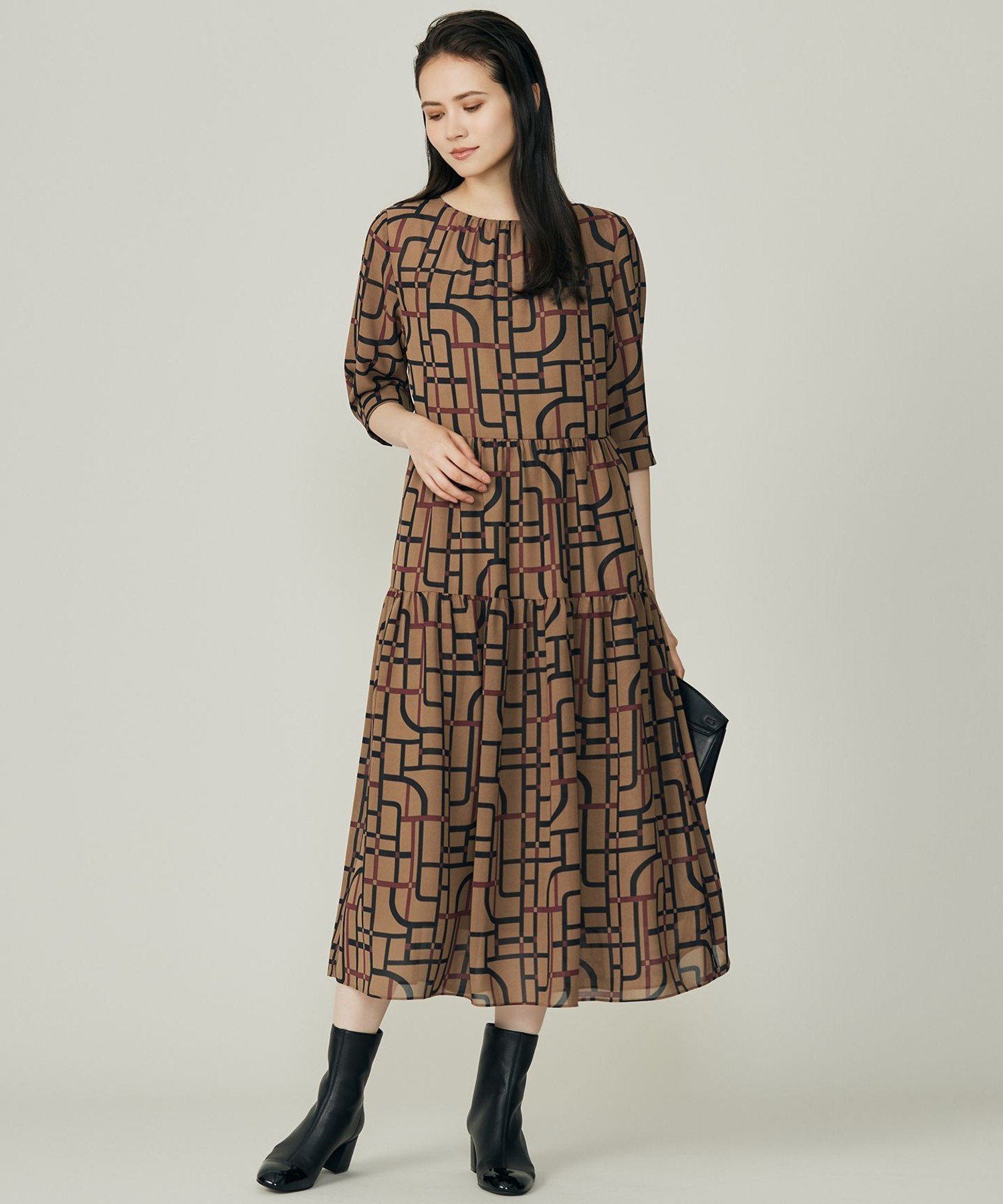 【SALE／50%OFF】自由区 L 【17号サイズまで展開】ジオメトリックレトロプリント ワンピース ジユウク ワンピース・ドレス ワンピース ベージュ グレー【送料無料】 stylife-15255416 Rakuten Fashion サンプル画像3
