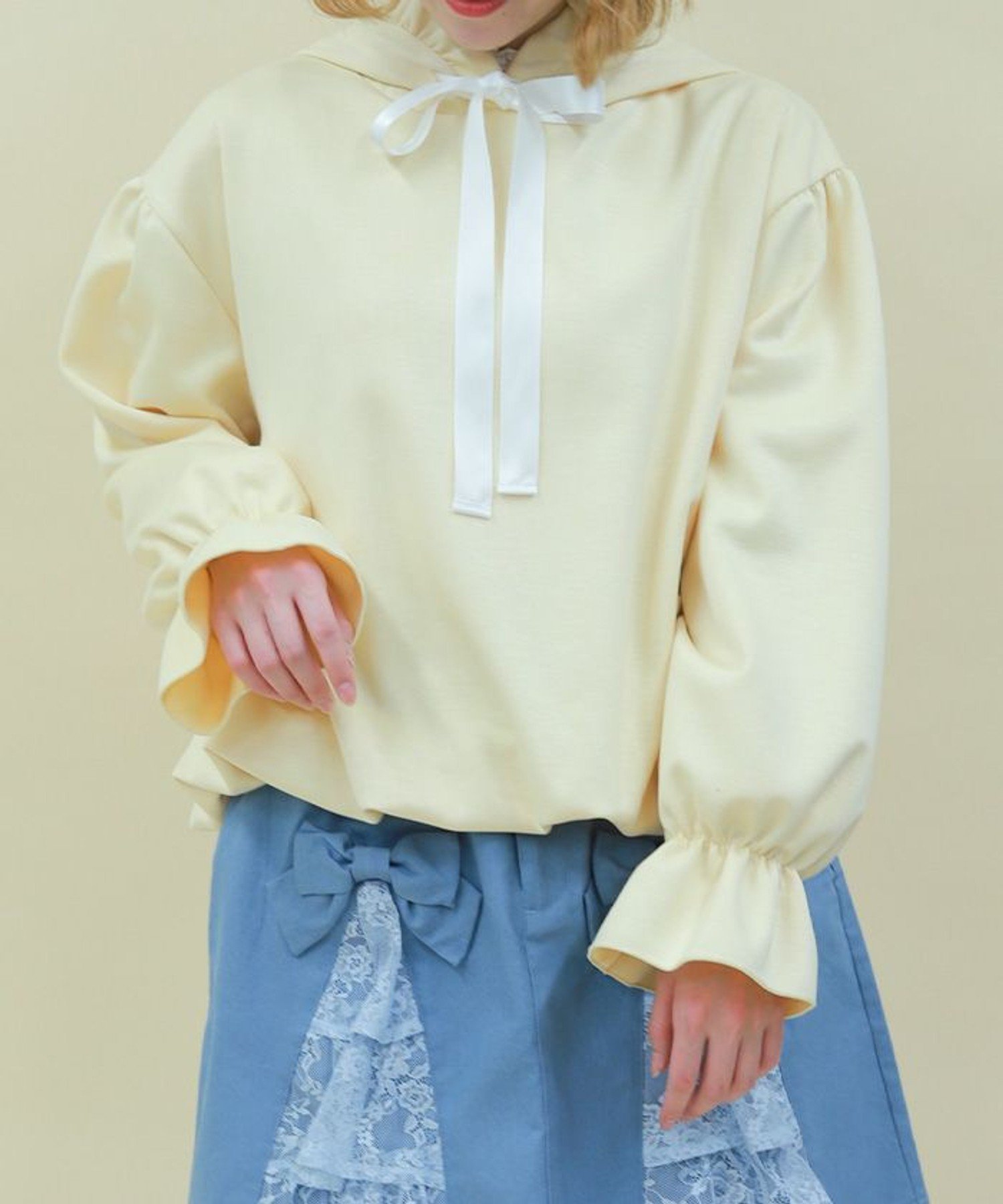 リボン付きバルーンフーディー アクシーズファム トップス カットソー・Tシャツ グリーン イエロー ピンク