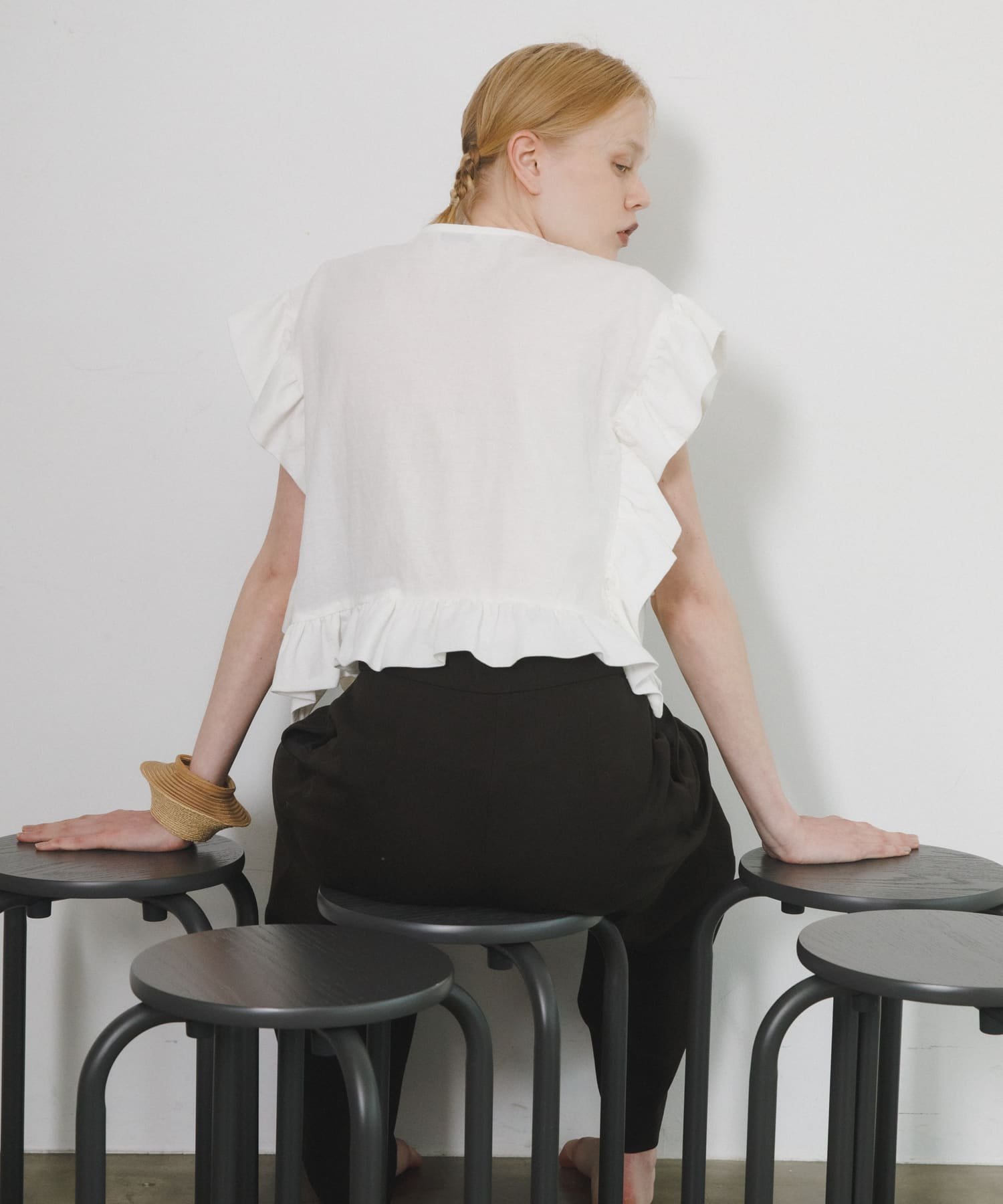 LAATO frill tee ラート トップス カットソー・Tシャツ ホワイト ブラック